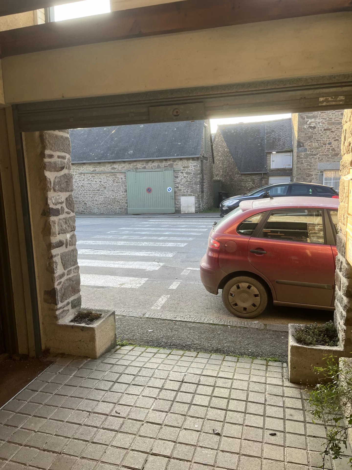 immeuble de rapport  exclu  RANCE IMMO   locaux pro ou commerce