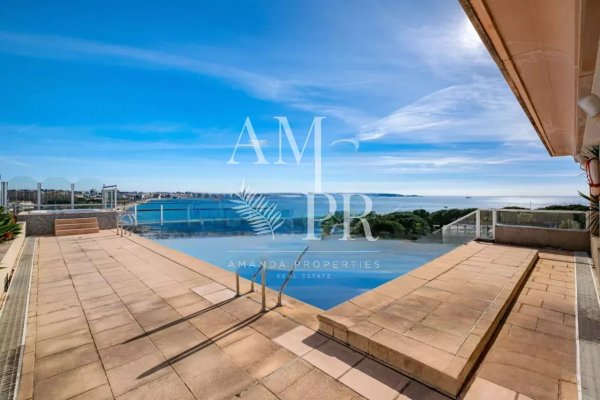 Golfe-Juan – Seafront 1-Bedroom Apartment with Port and Pool — photo 2