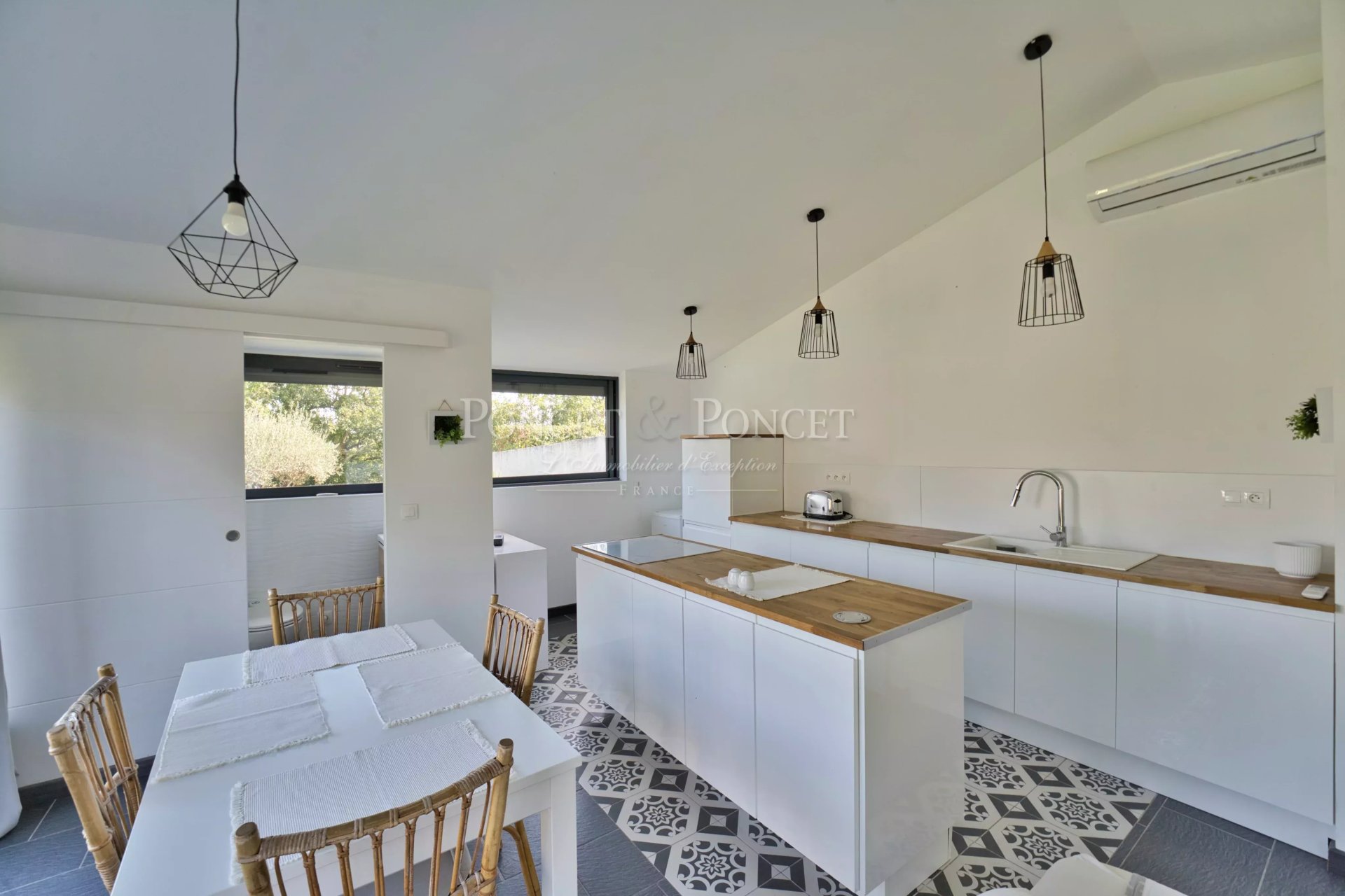 5 Bedroom Villa/Townhouse's Image 19