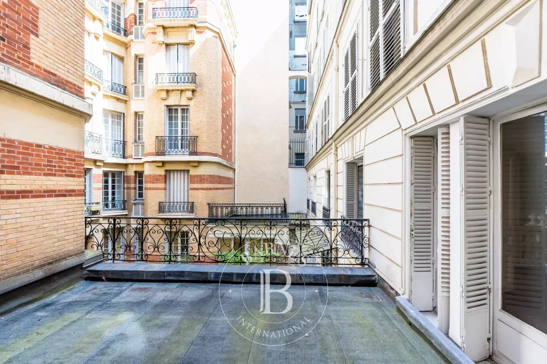 Daire Paris 8ème - picture 12