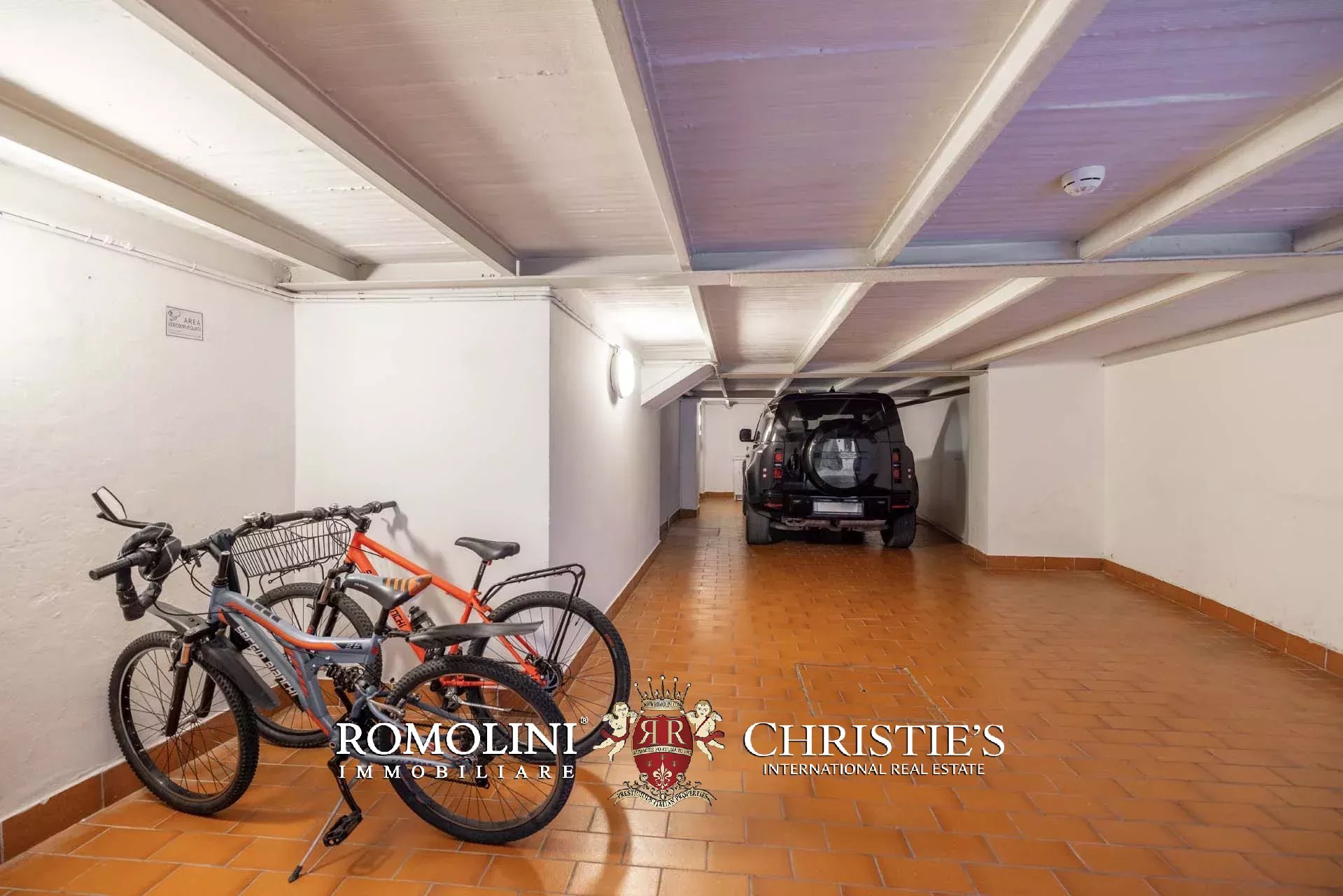 16 Bedroom Villa/Townhouse's Image 193
