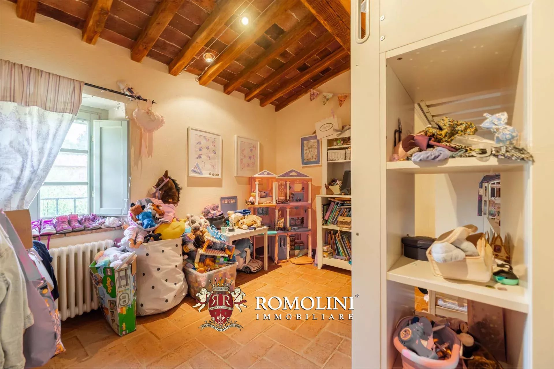 6 Bedroom Villa/Townhouse's Image 57