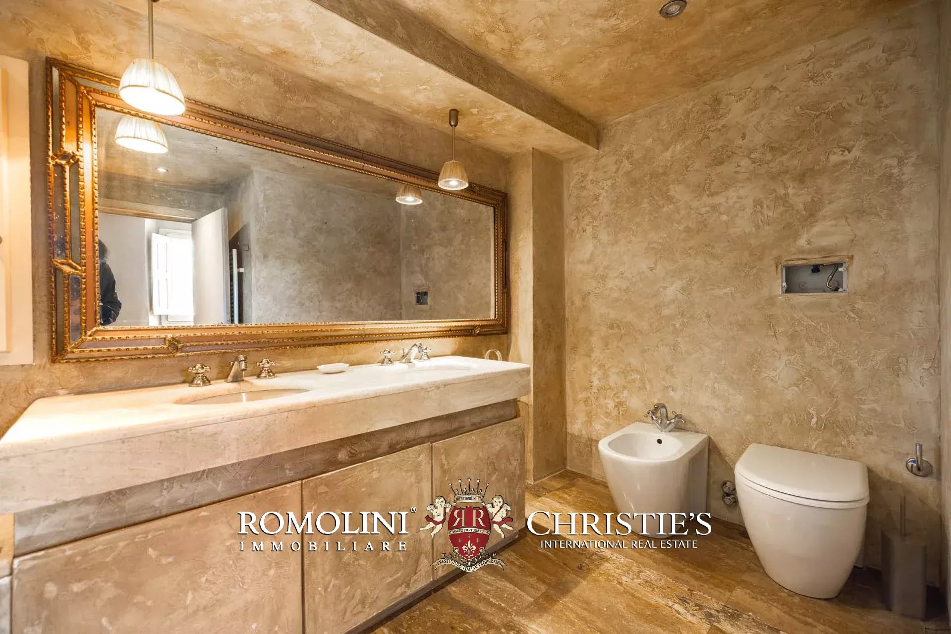 18 Bedroom Chateau's Image 60
