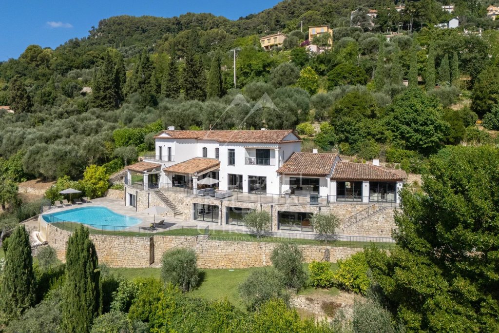 Villa for sale in Grasse — Luxury Villa Chateauneuf-Grasse | Generational Family Estate France