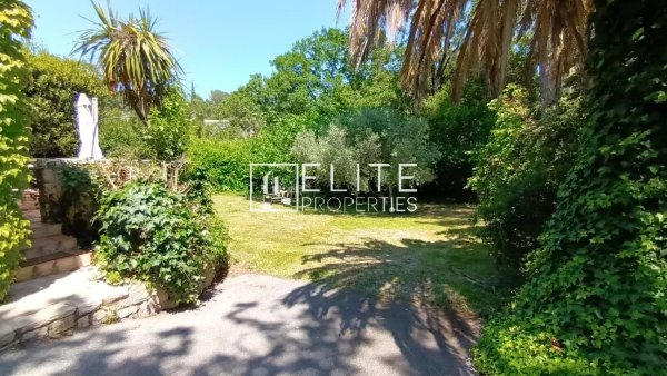 Mougins - Charming Single Storey House to Renovate — photo 4
