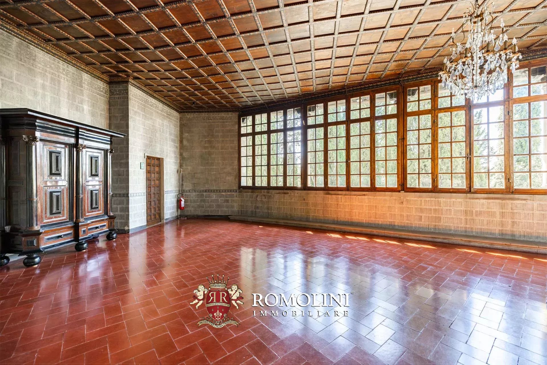 60 Bedroom Chateau's Image 26
