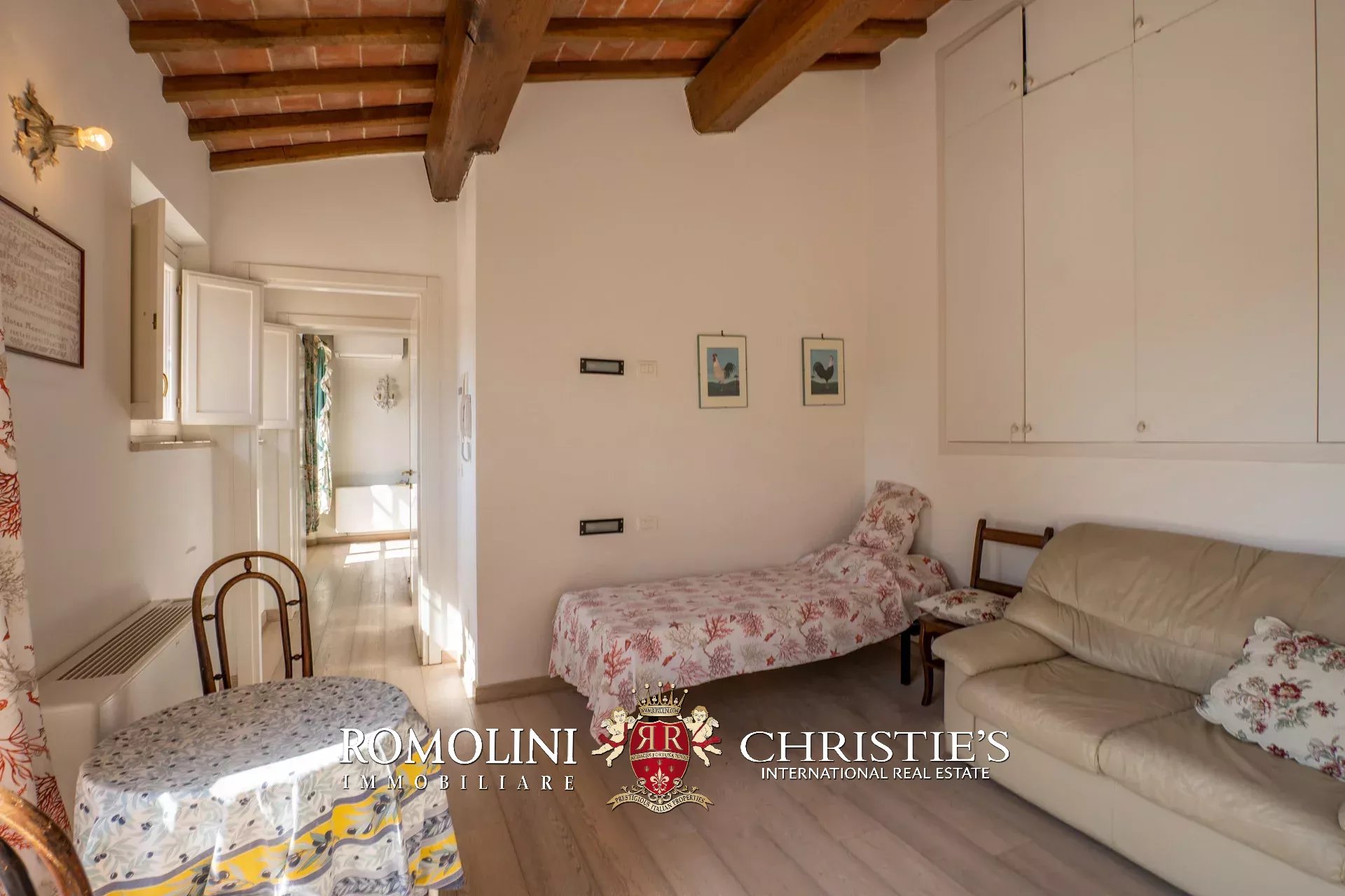 2 Bedroom Villa/Townhouse's Image 16