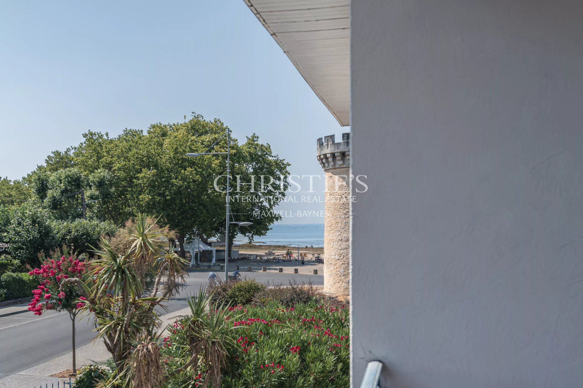 Arès