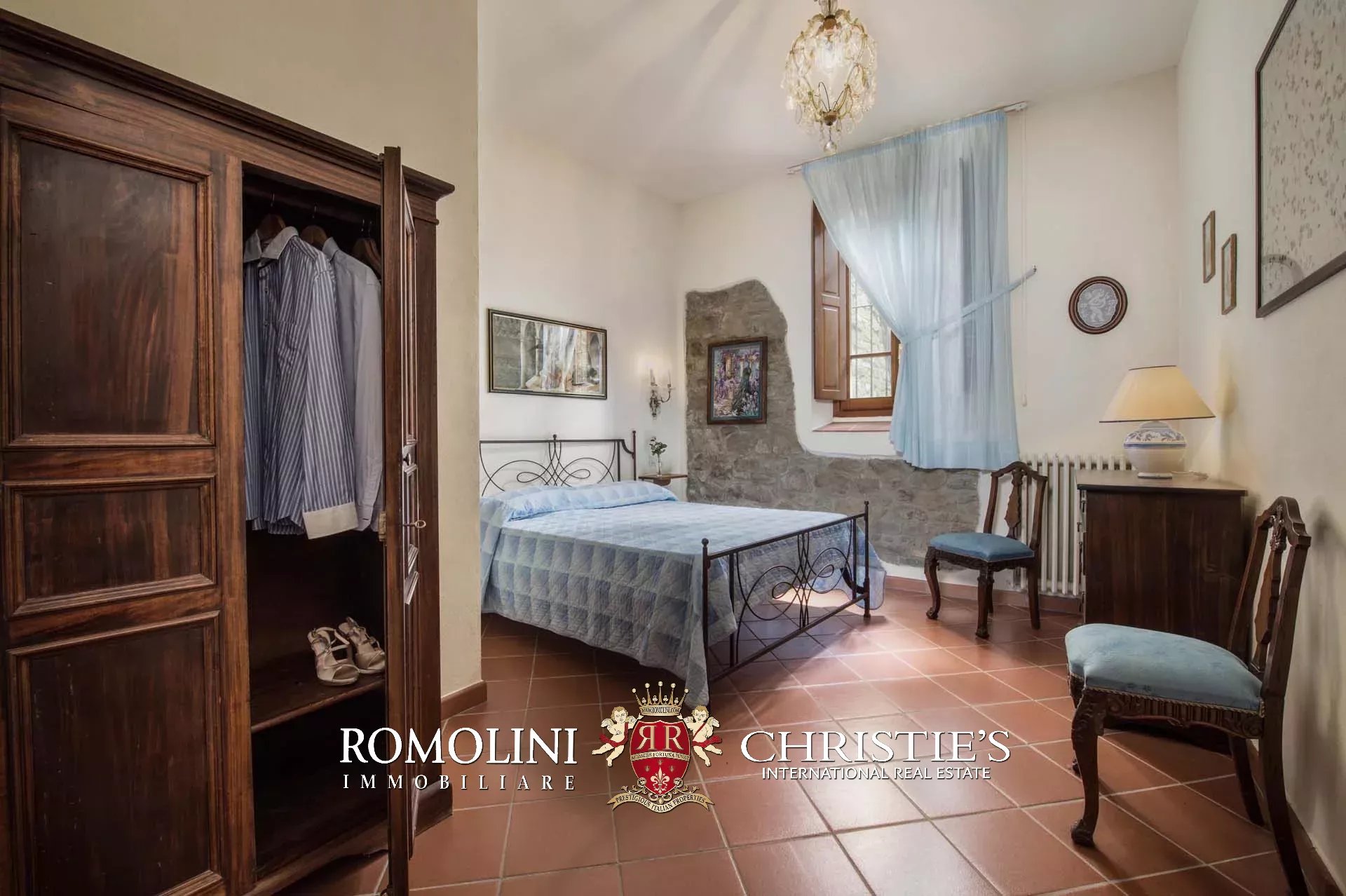 21 Bedroom Vineyard's Image 88
