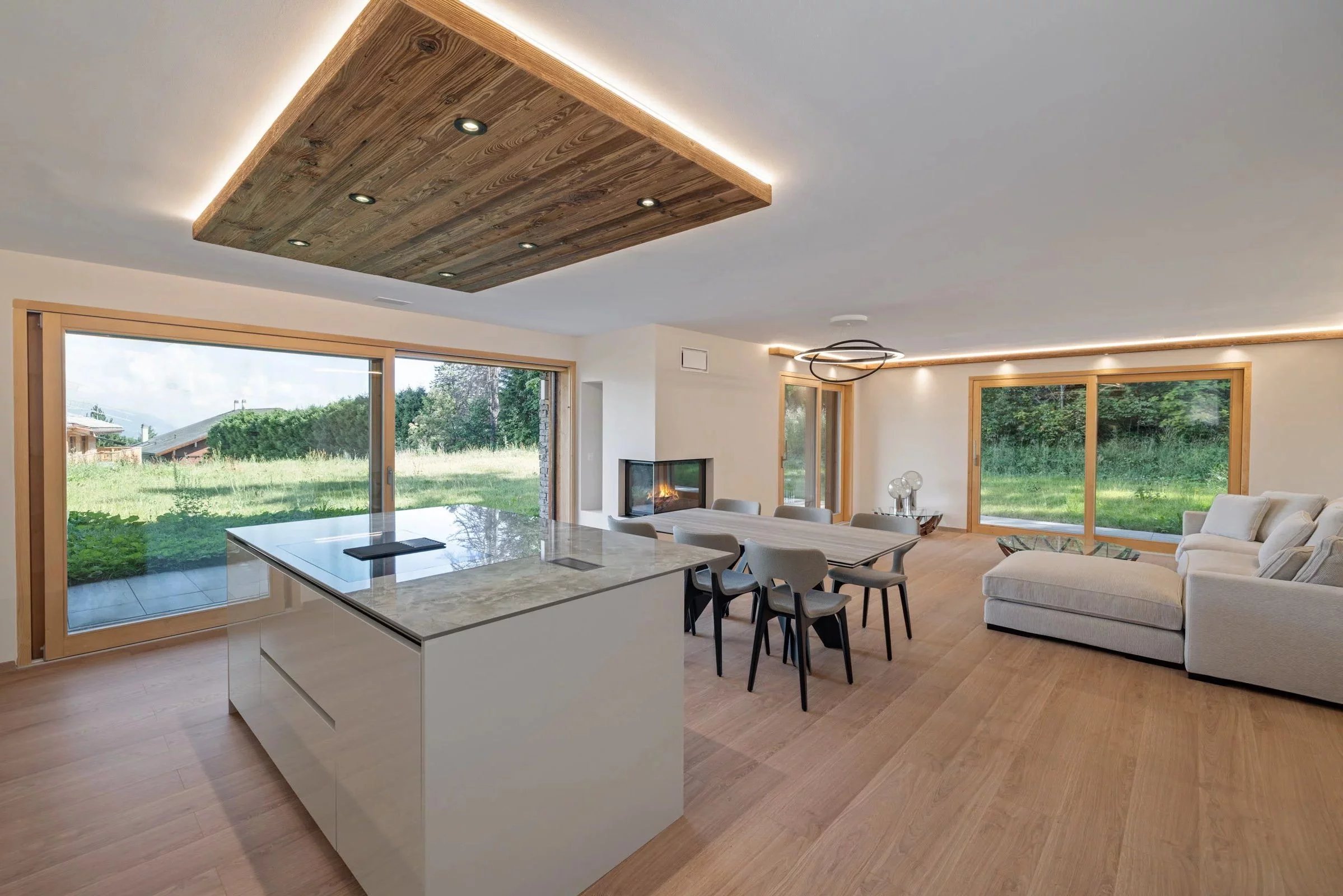 Luxus-Gartengeschoss am Rande des Golfplatzes in Crans-Montana