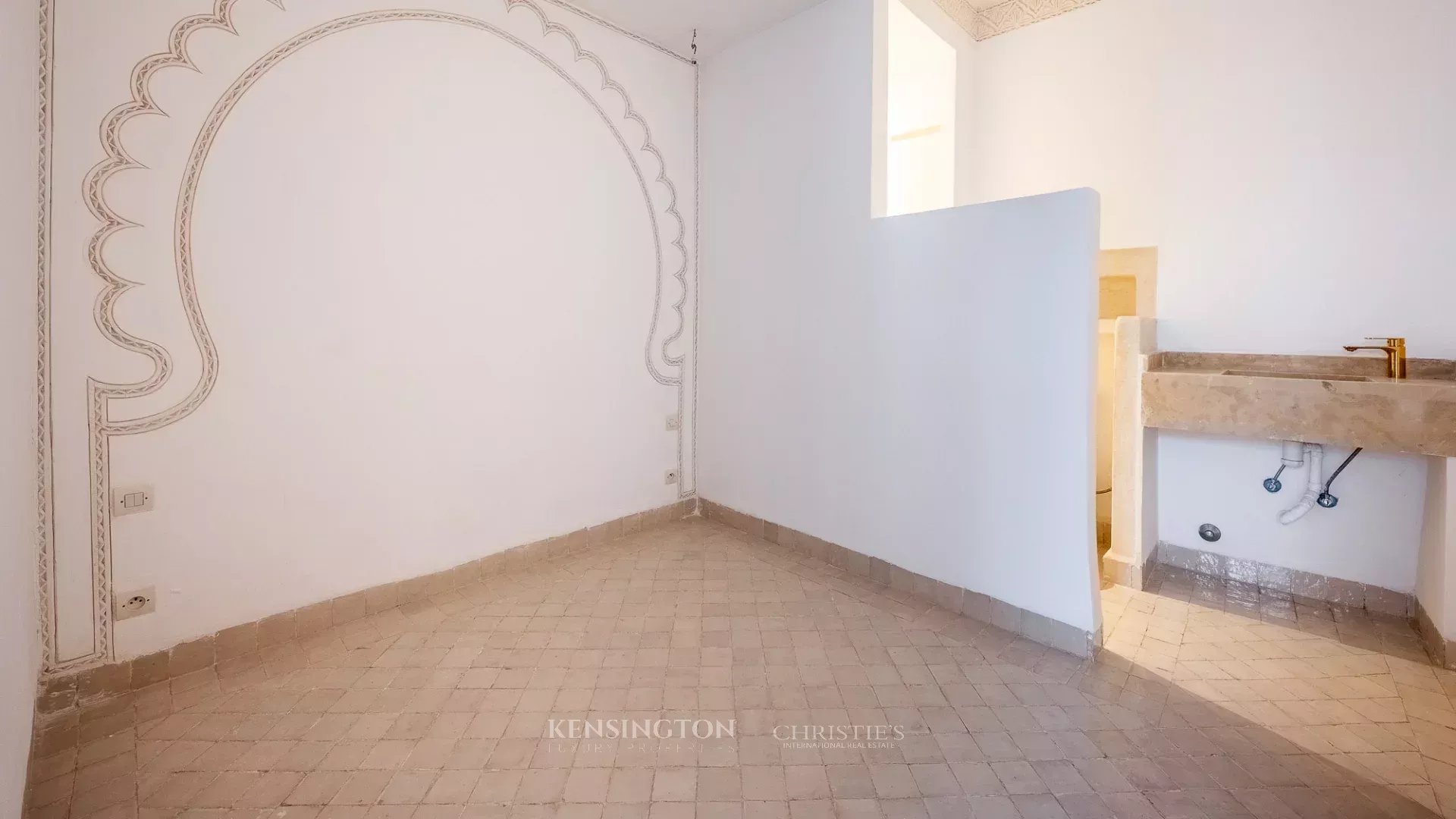 5 Bedroom Villa/Townhouse's Image 3