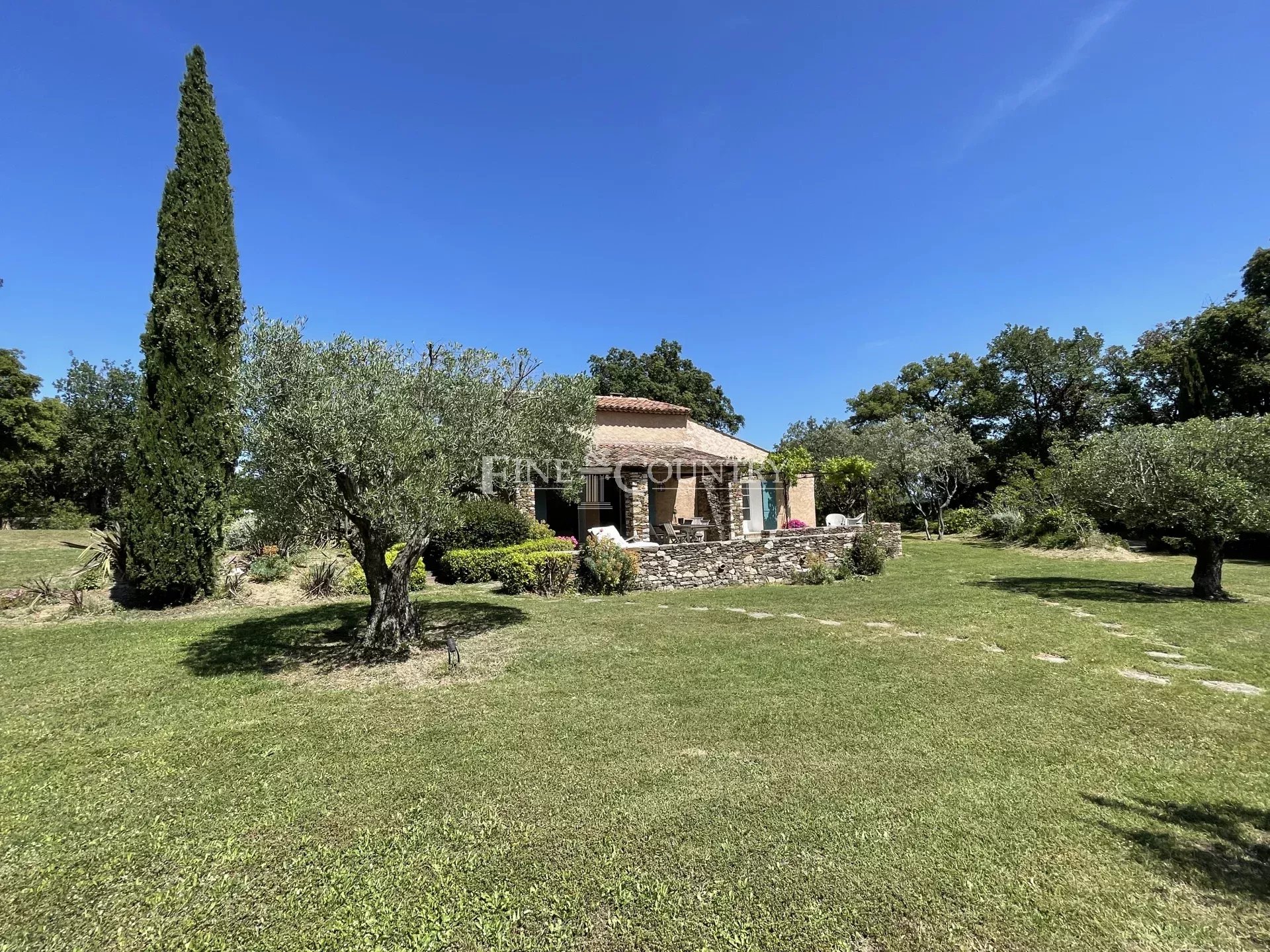 Photo of Property for sale in La Garde Freinet with vineyard