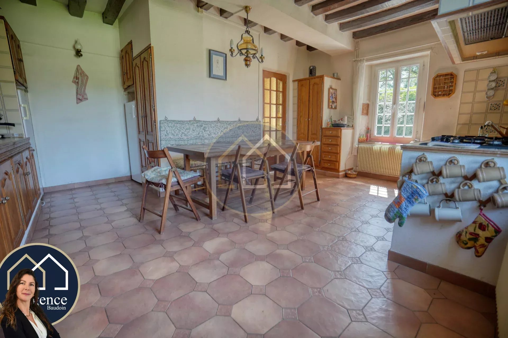 AUTHENTIQUE CHAUMIÈRE DE CHARME, 265 m², 5 CHAMBRES, GARAGE, SANS AUCUN VIS-A-VIS !