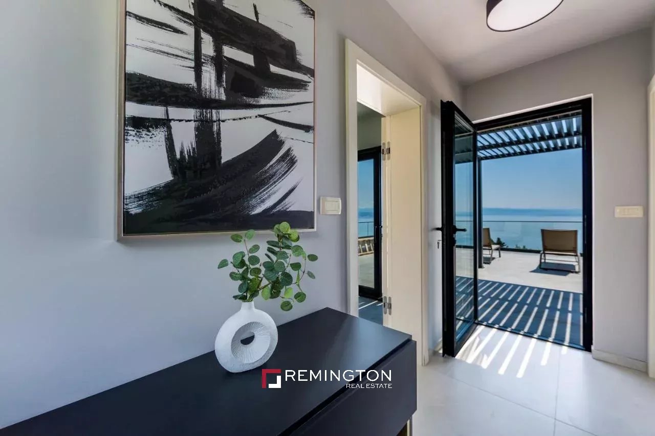 4 Bedroom Villa/Townhouse's Image 5