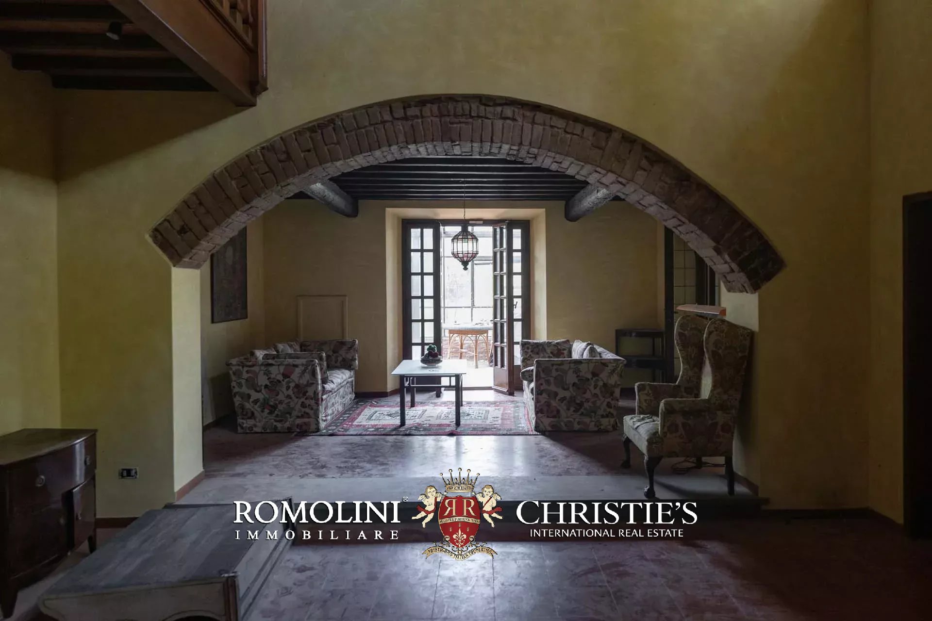 8 Bedroom Villa/Townhouse's Image 26