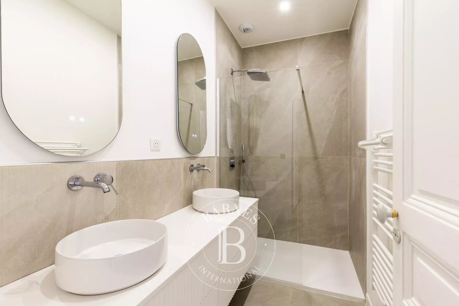 Daire Paris 3ème - picture 8