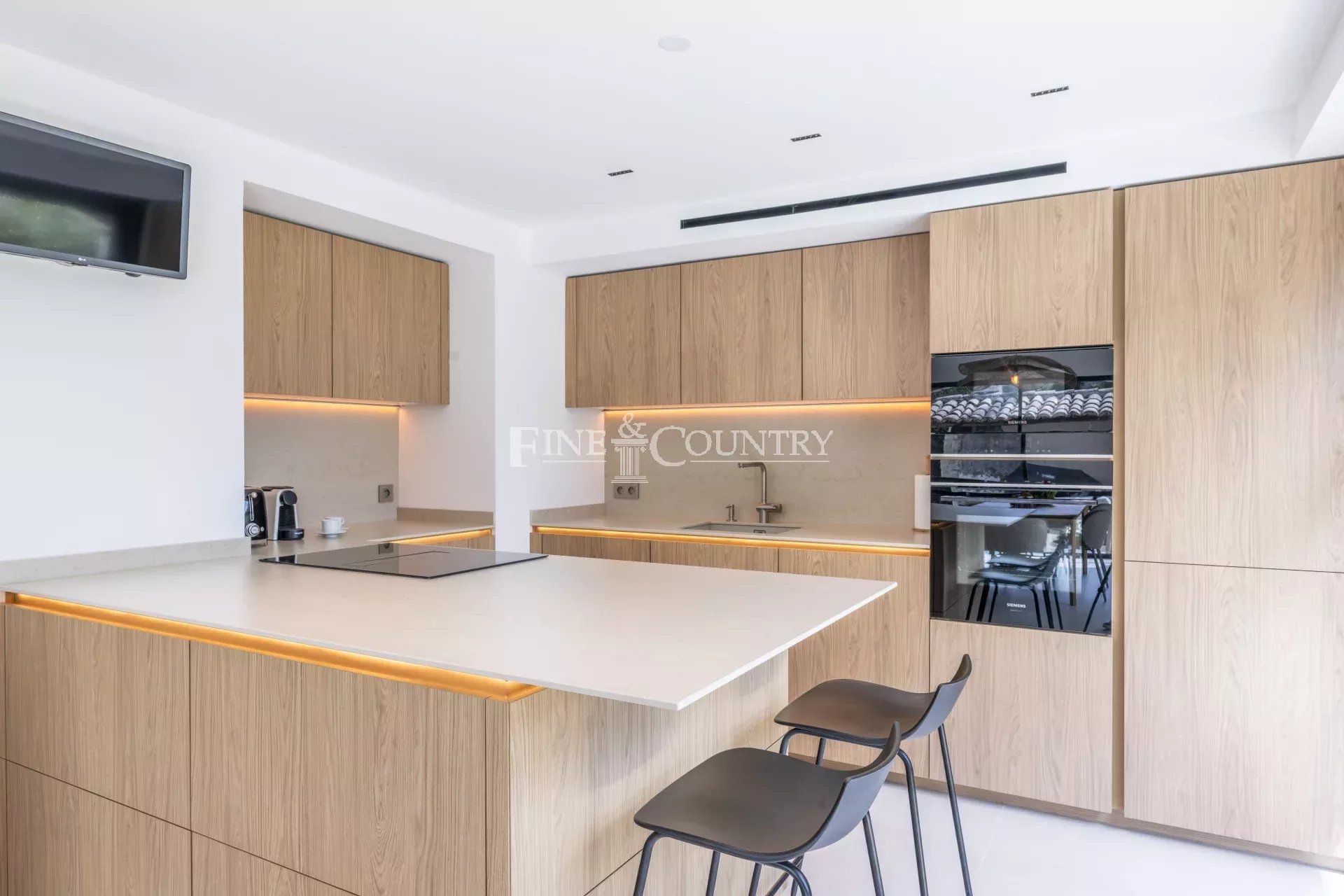 Photo of Villa for sale in Mougins private domain