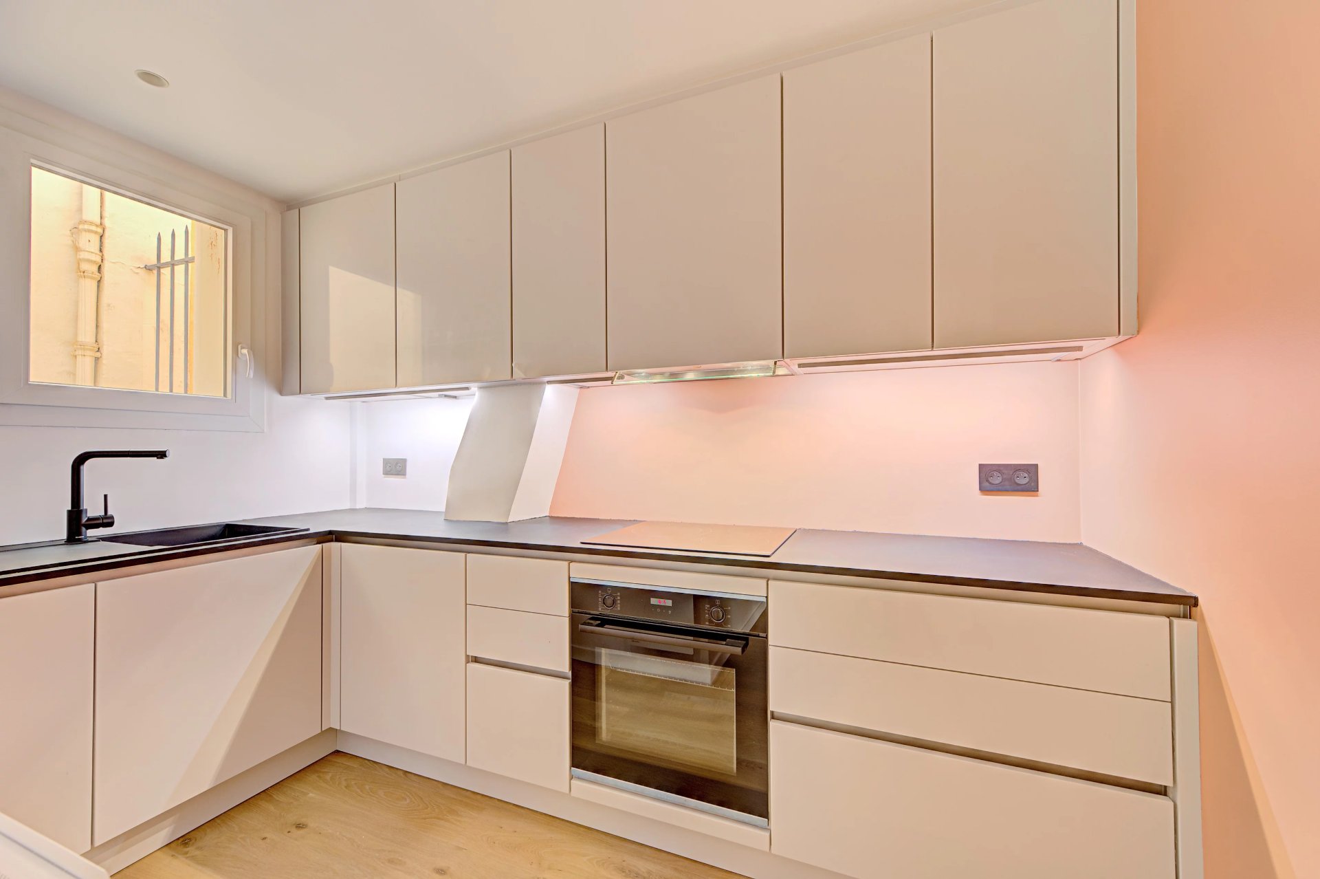 1 Bedroom Apartment/Flat's Image 8