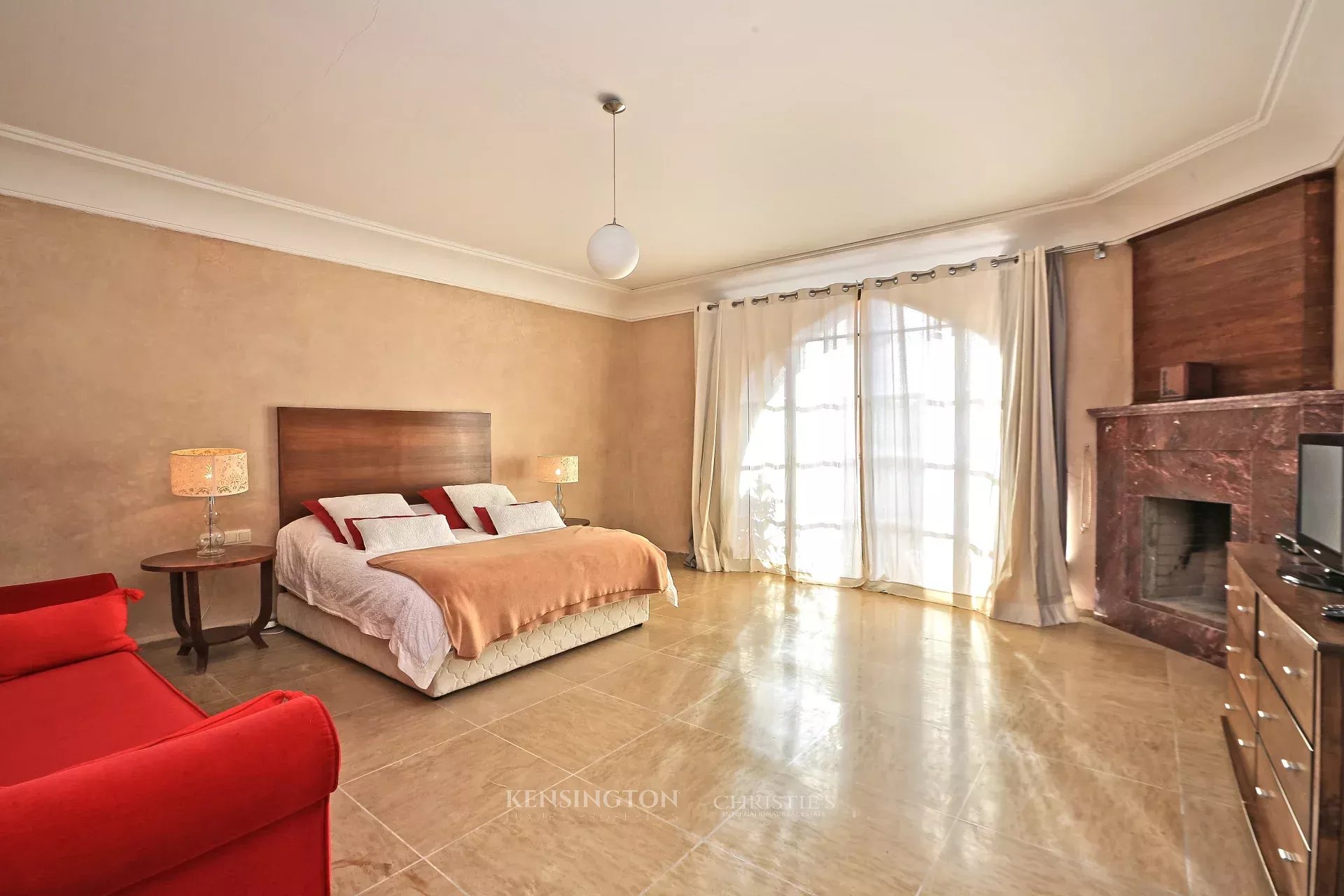 6 Bedroom Villa/Townhouse's Image 23