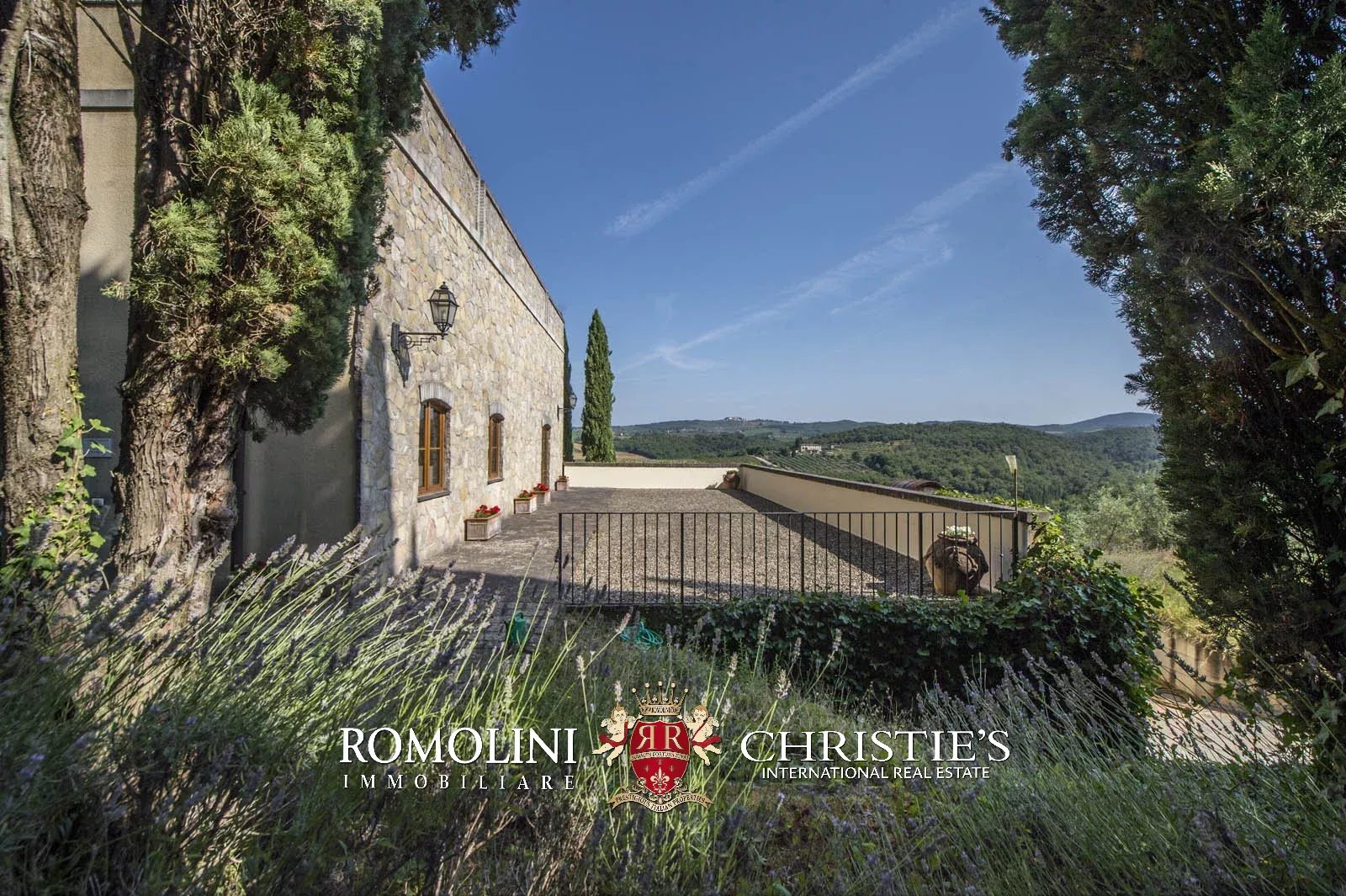 20 Bedroom Vineyard's Image 22