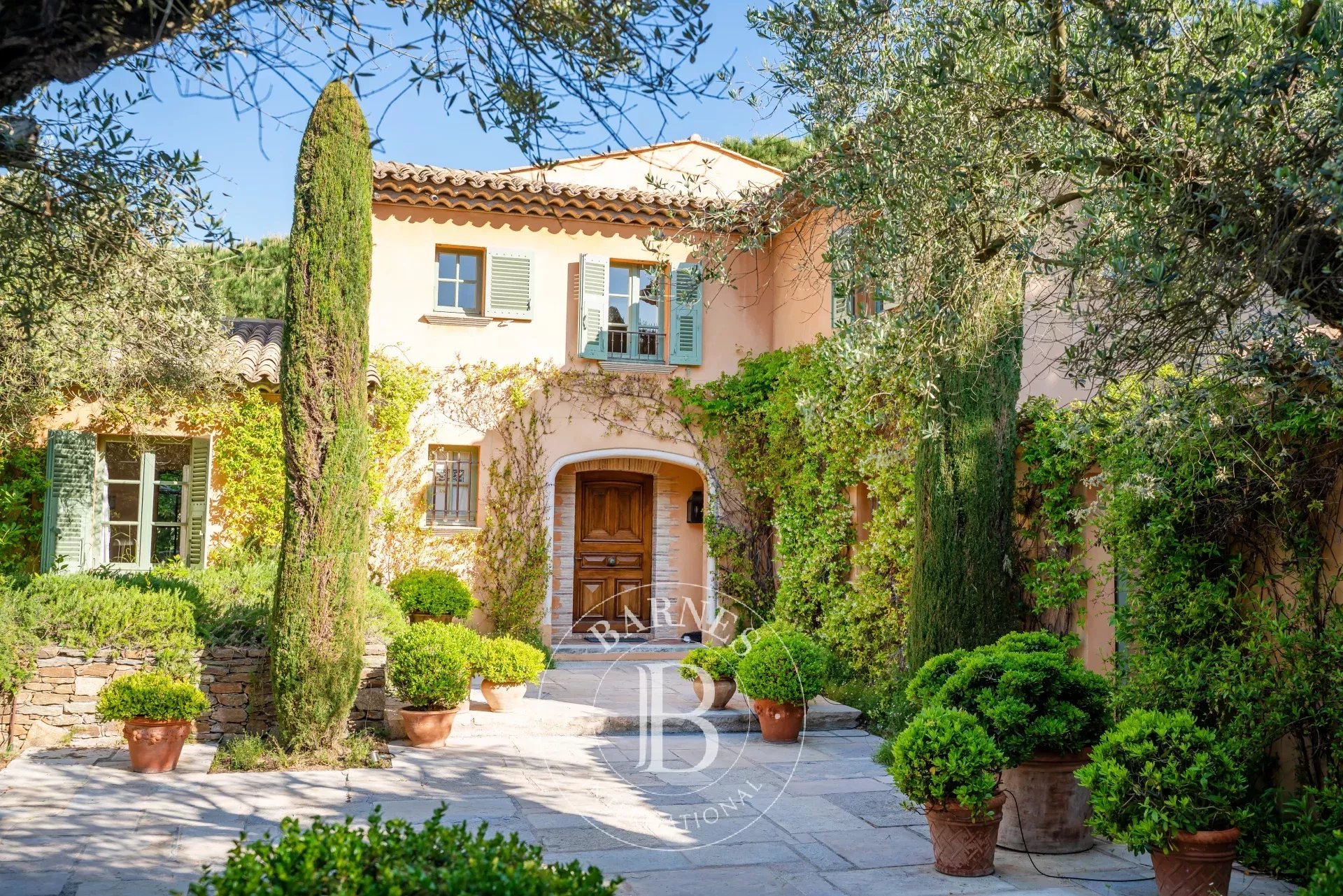 RAMATUELLE - CHARMING PROPERTY WITH 7 BEDROOMS AND SEA VIEW - picture 6 title=