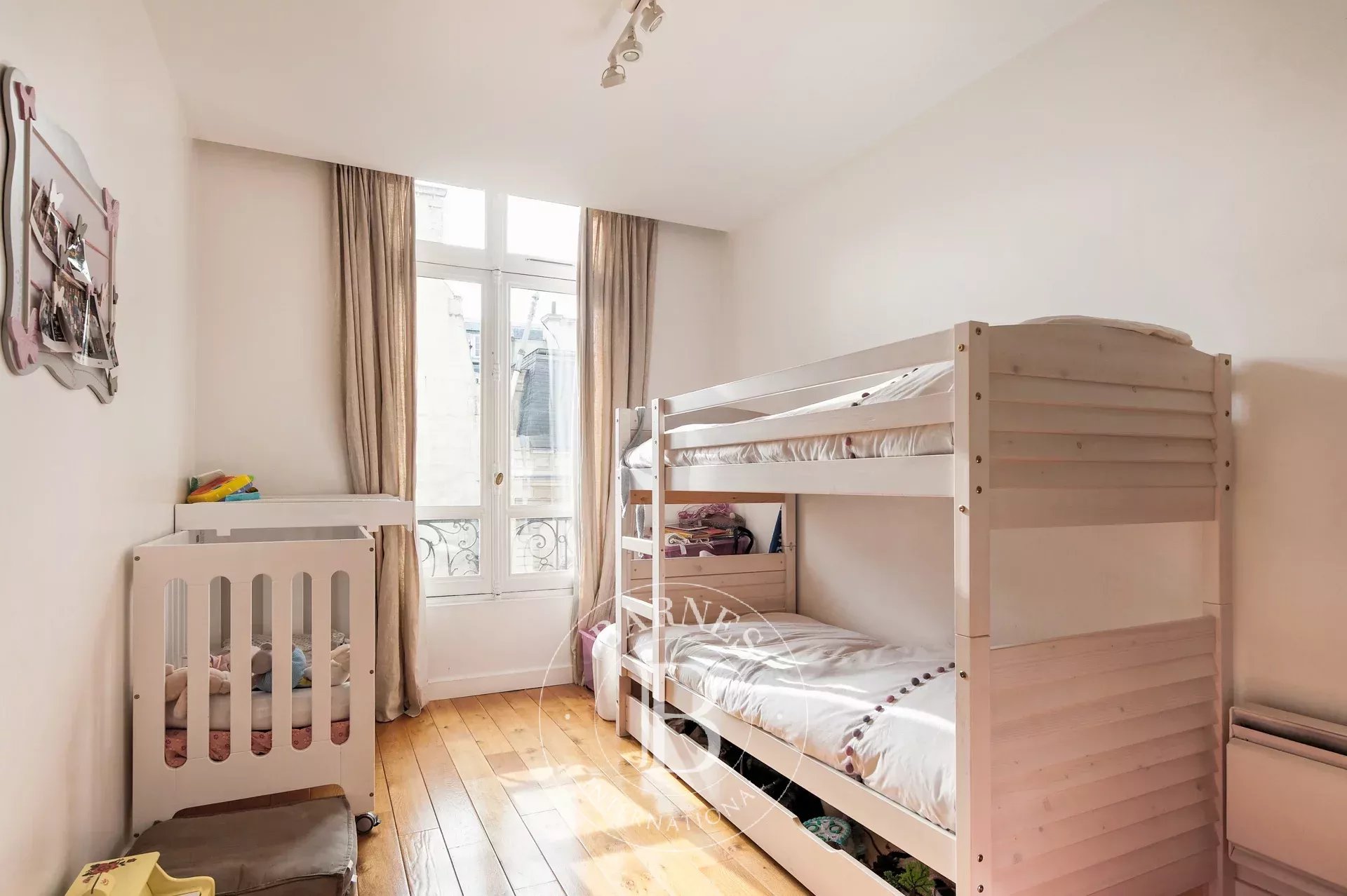 Daire Paris 8ème - picture 8