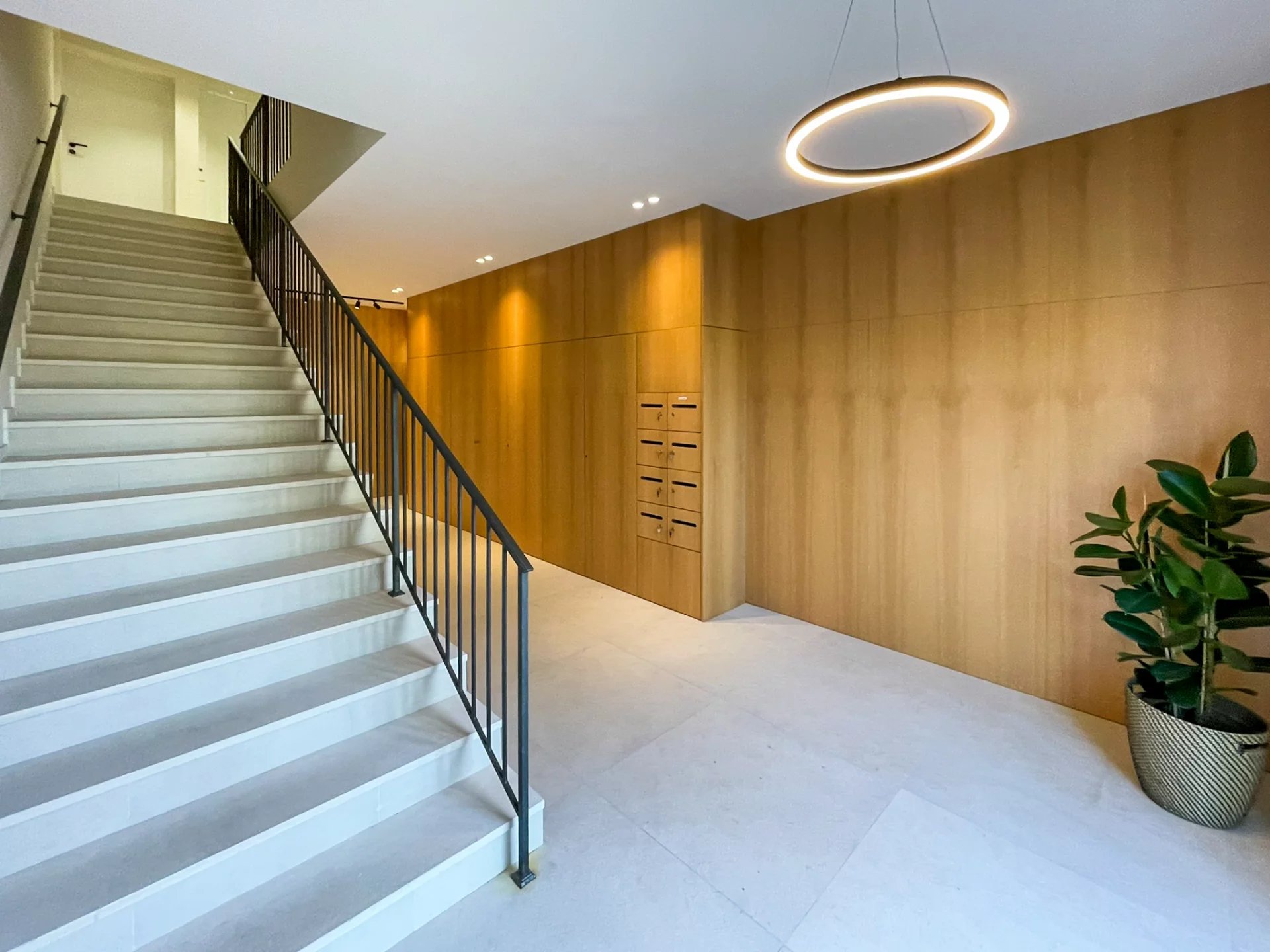 Agence immobilière de 