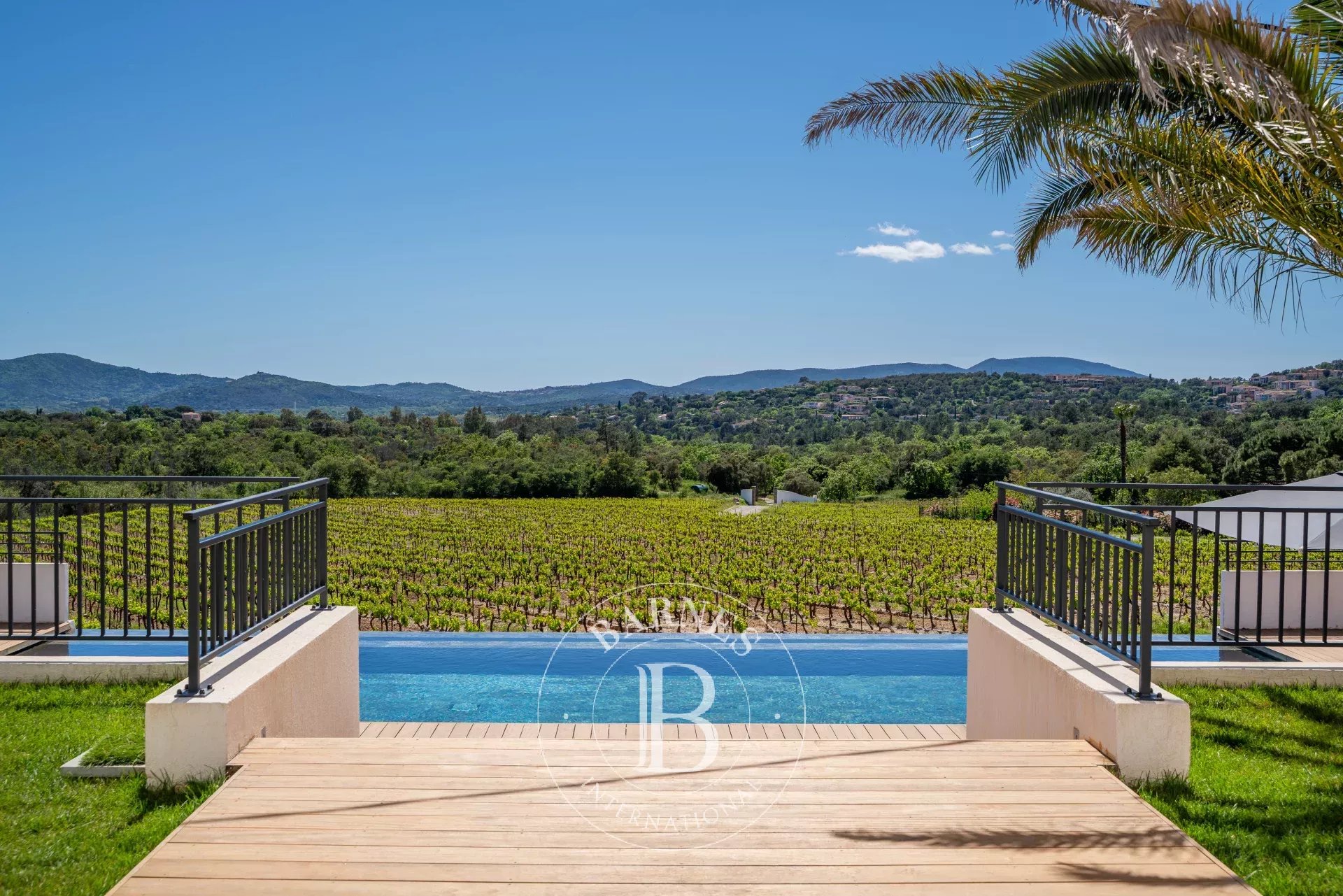 Villa Grimaud  -  ref 85894214 (picture 2)