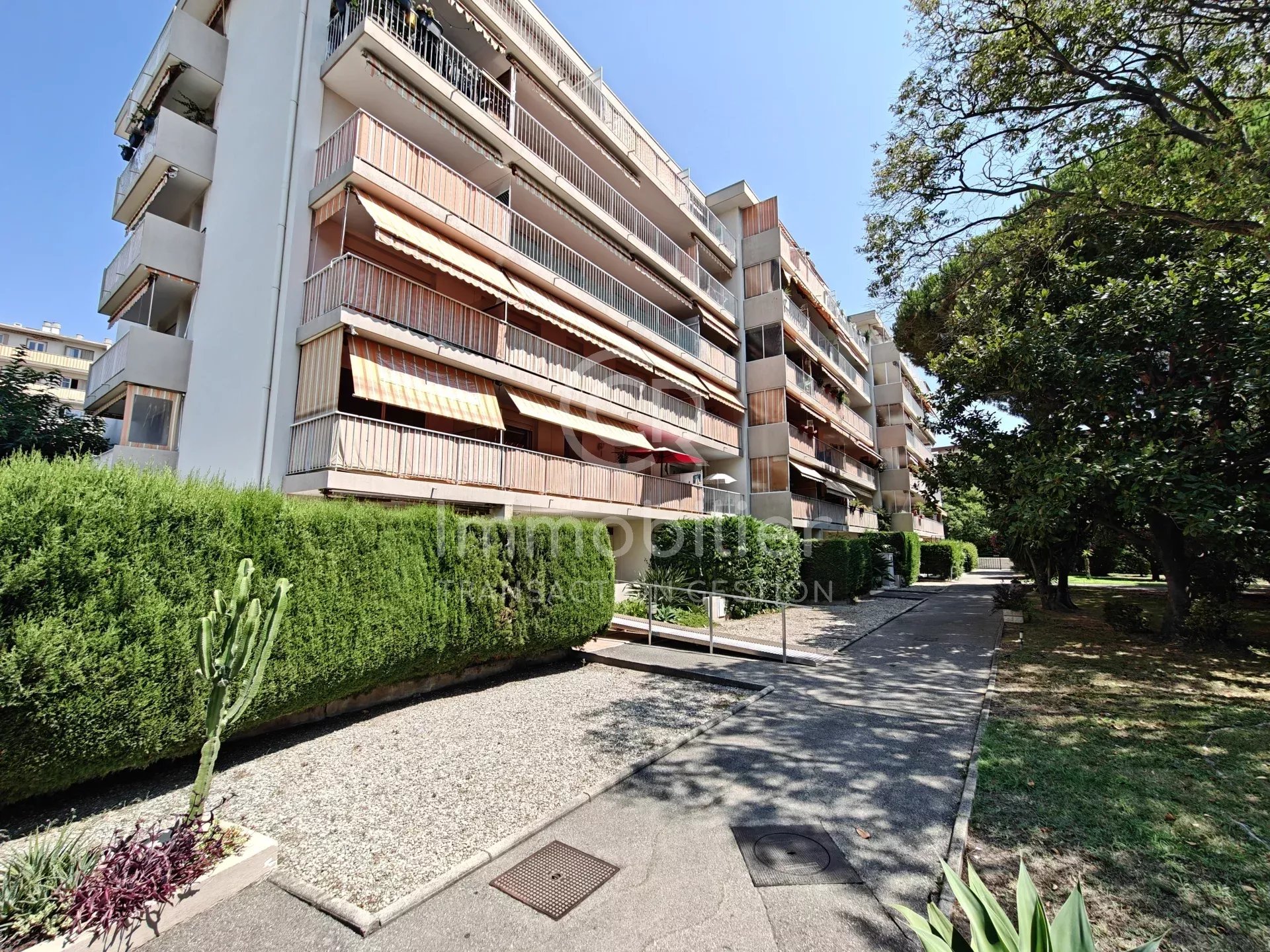 Appartement 3 pièces 63 m² · à Cannes la Bocca · 63 m² · 234 000 €