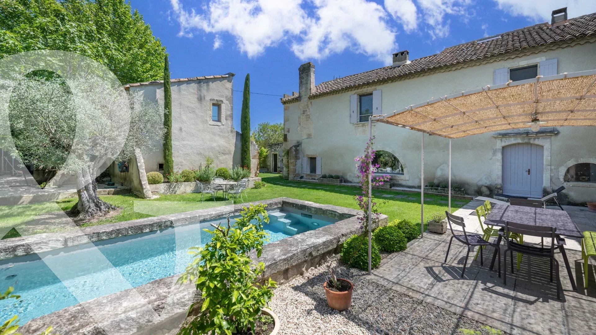 AUTHENTIQUE MAS DE VILLAGE