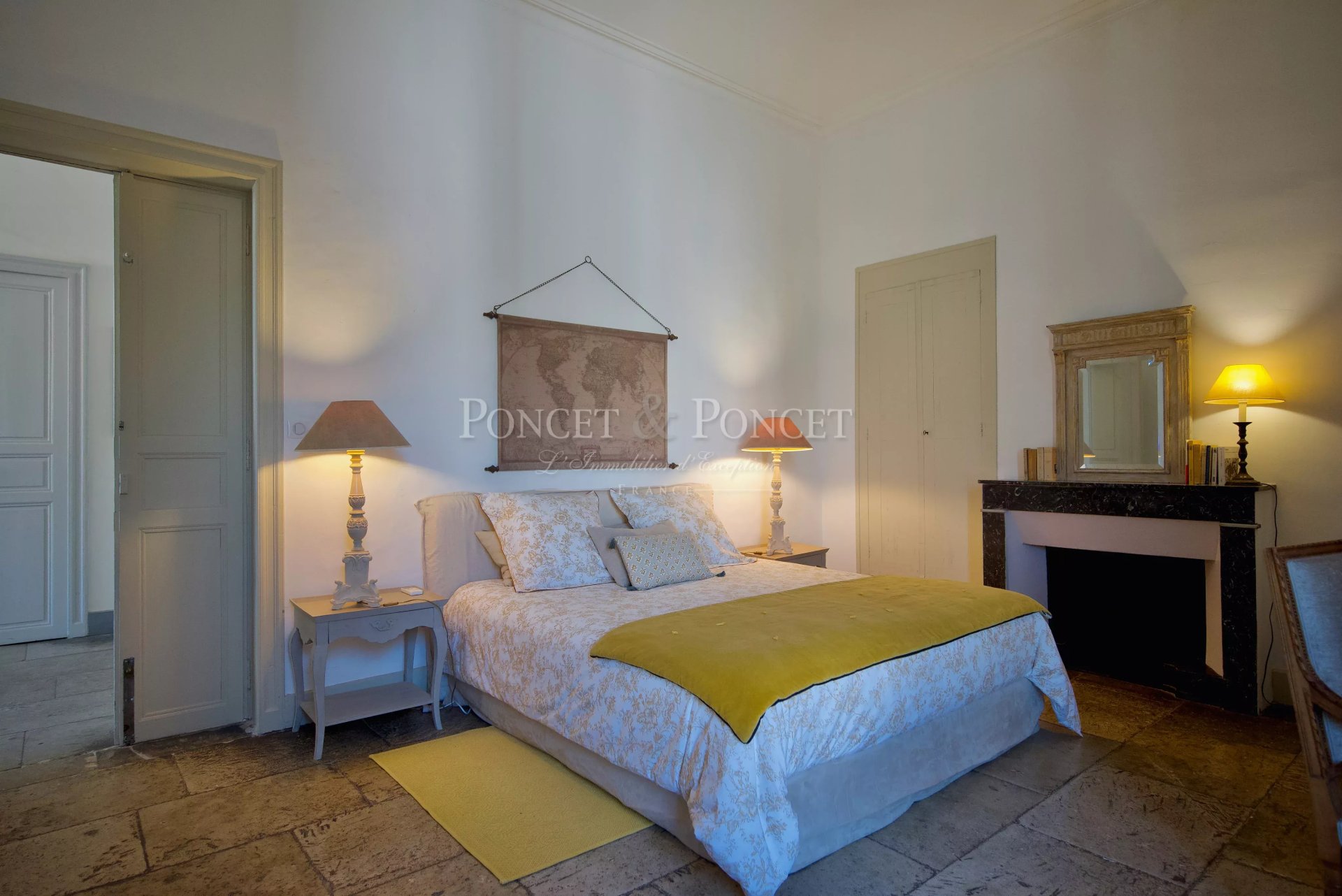 7 Bedroom Villa/Townhouse's Image 16