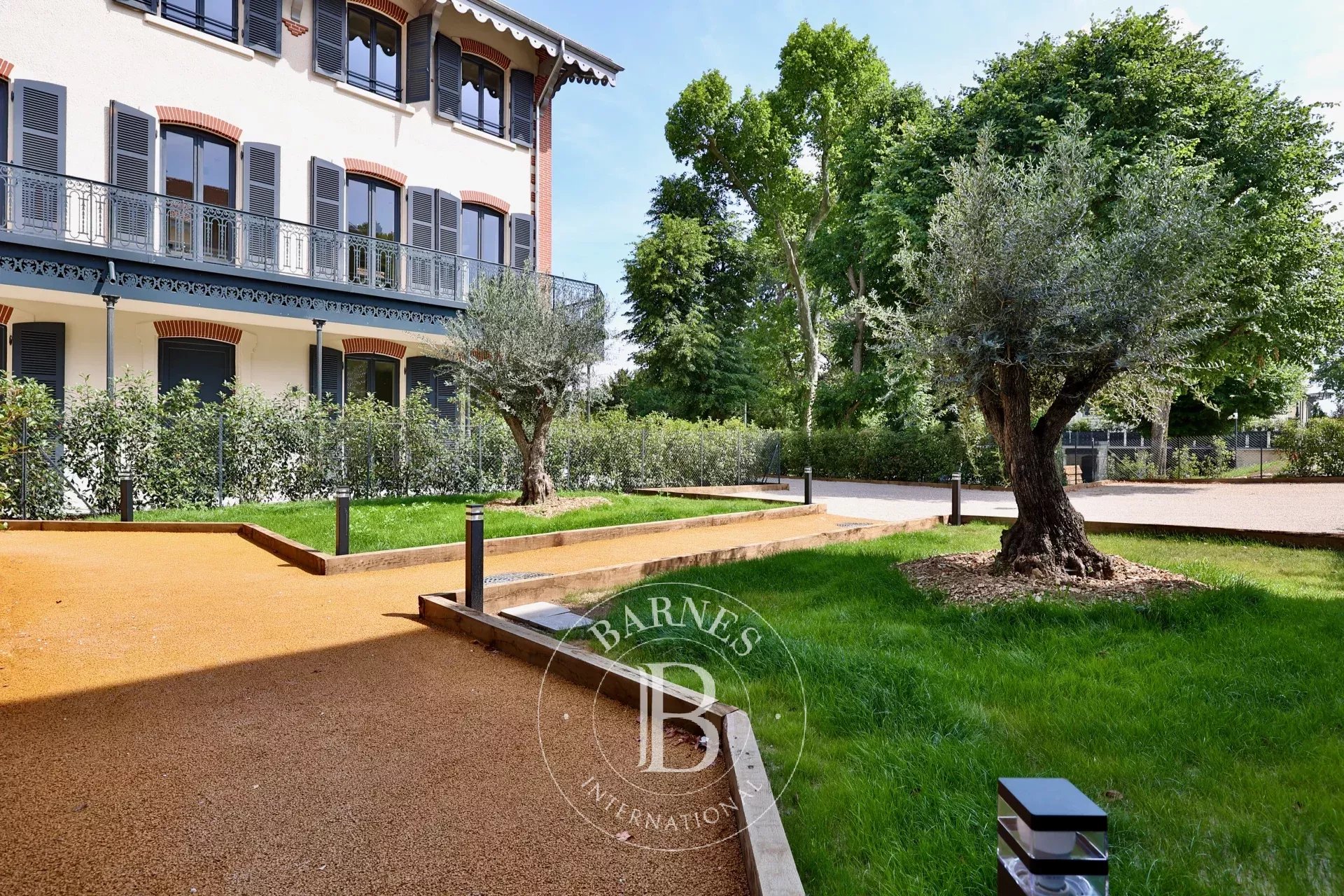 Daire Saint-Cyr-au-Mont-d'Or