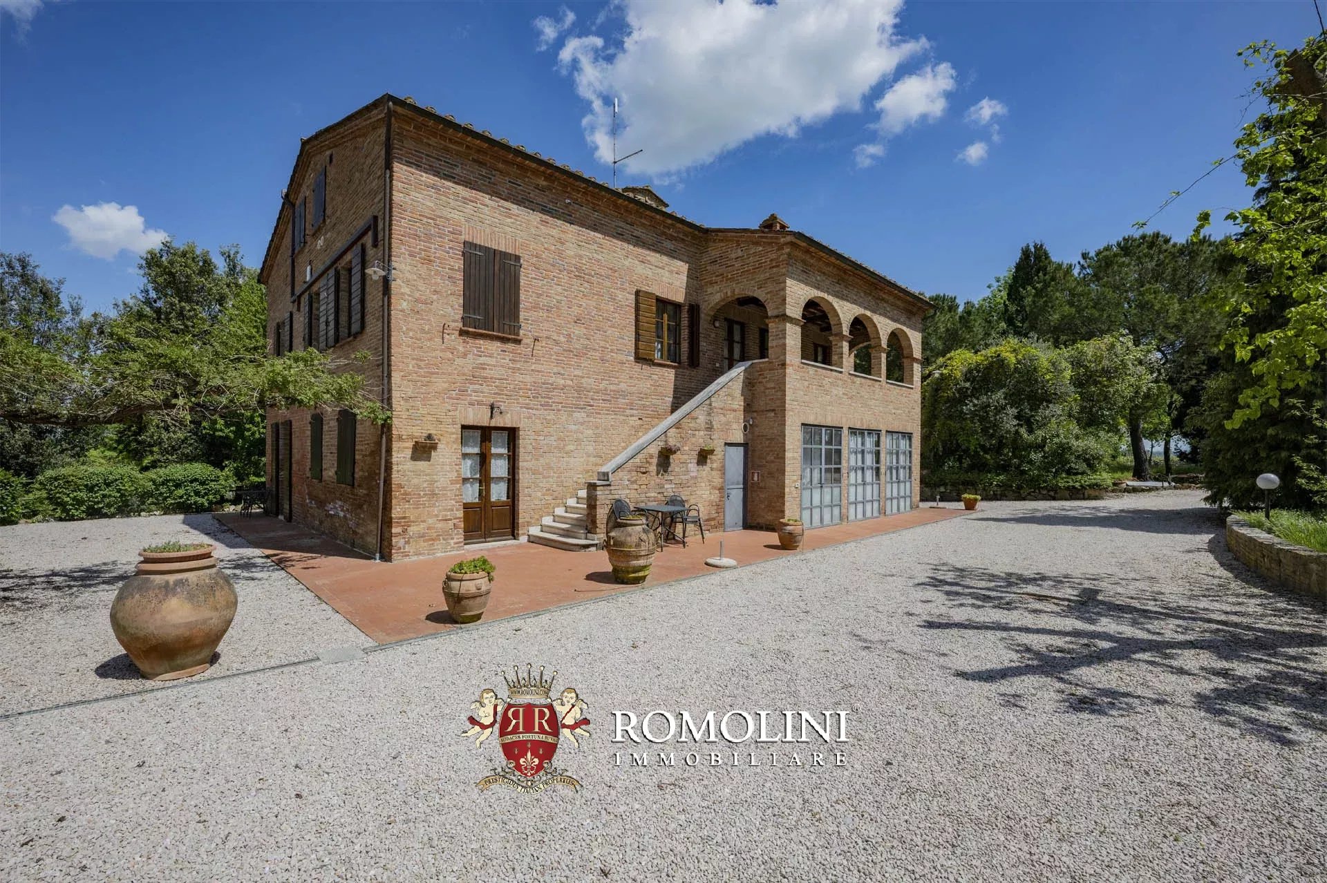 34 Bedroom Vineyard's Image 9