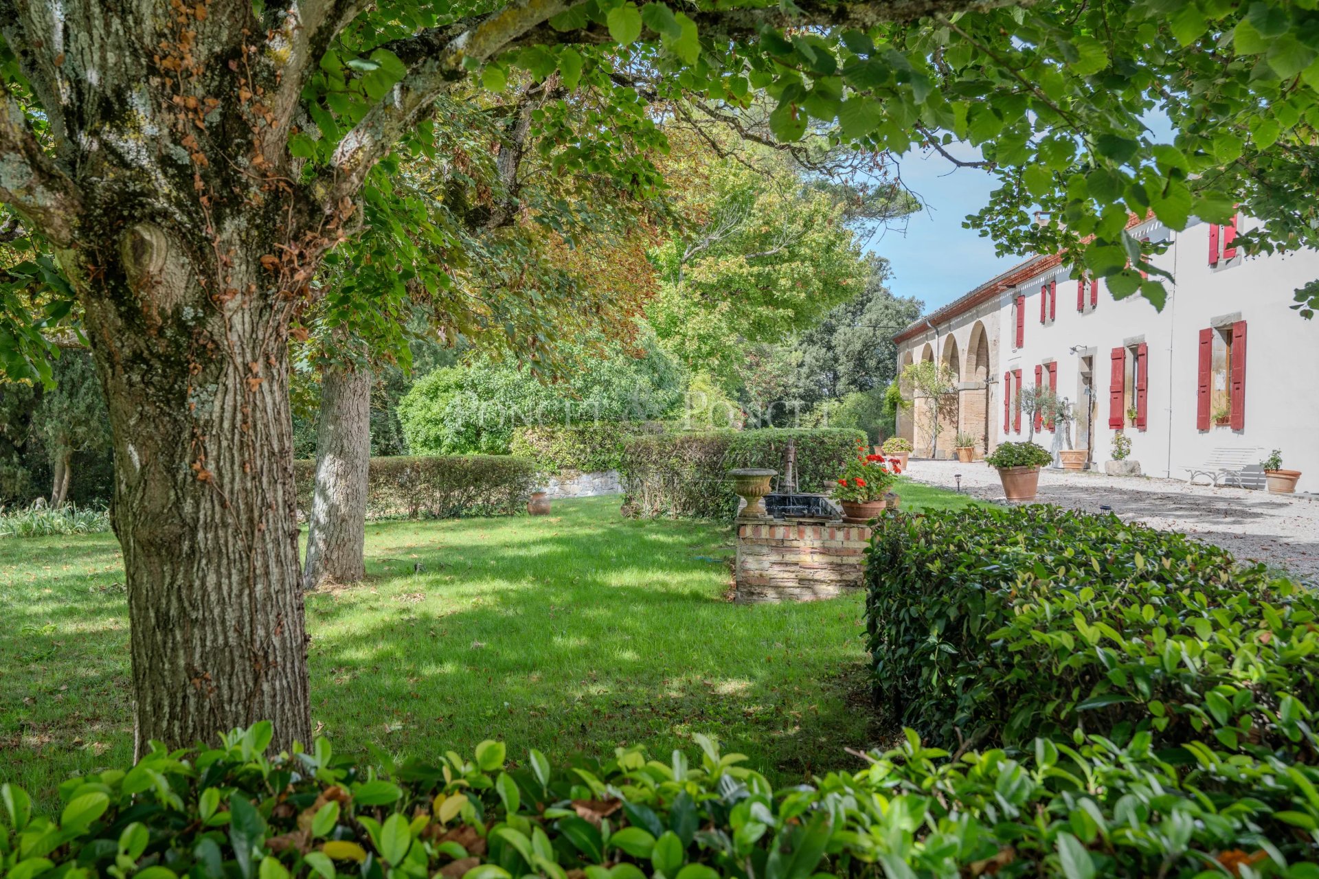 9 Bedroom Villa/Townhouse's Image 4