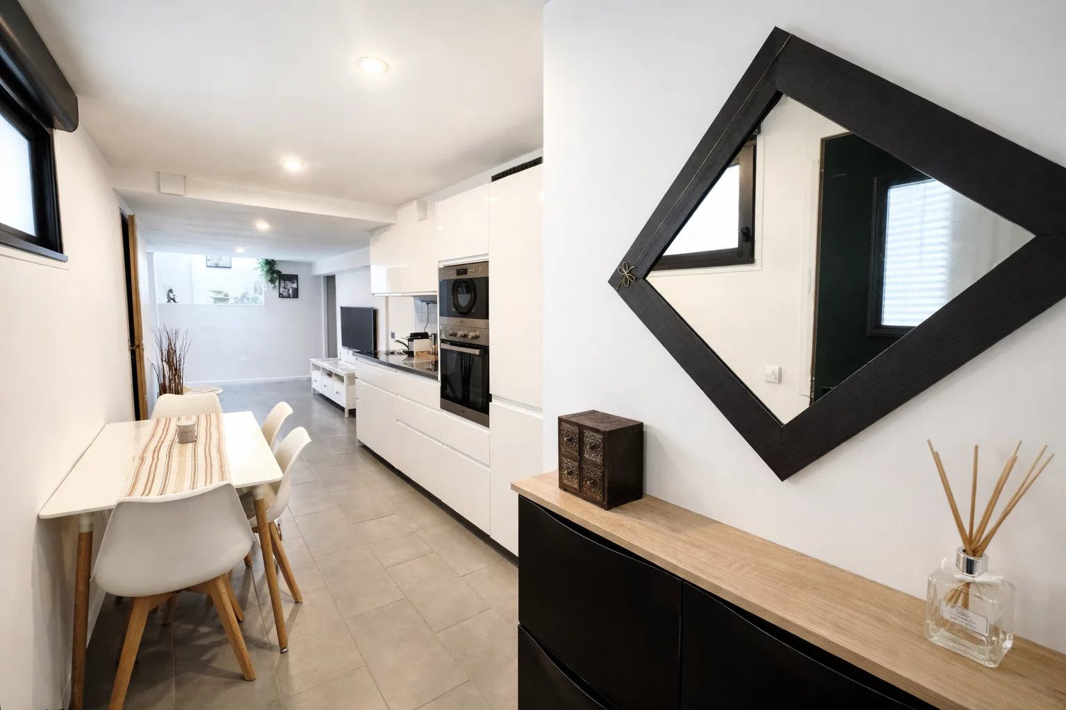 Maison de ville atypique 210 m² – Loft industriel – Fort rendement locatif