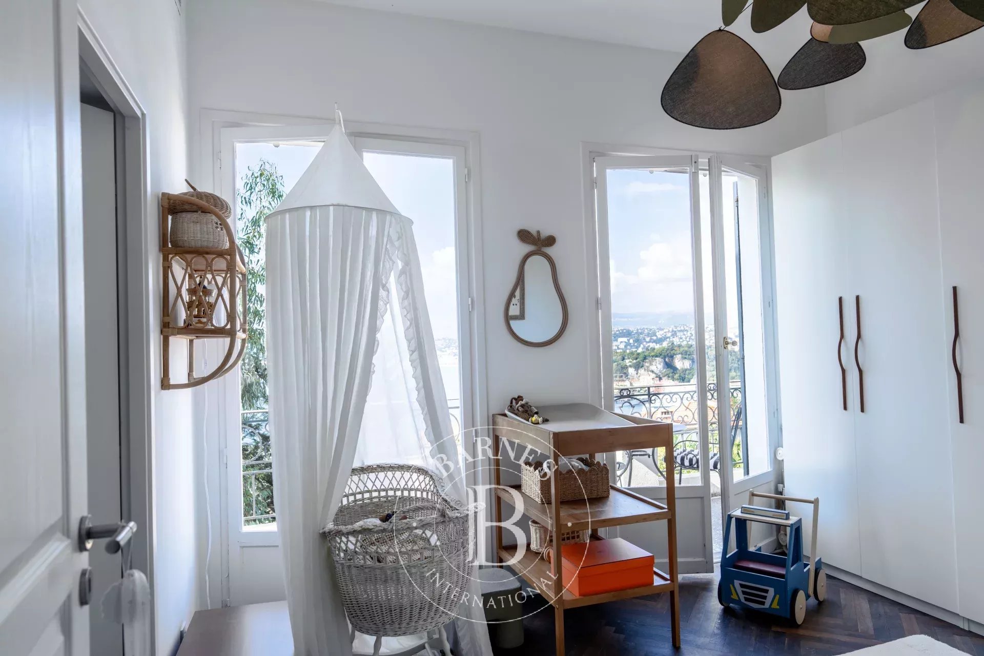 Ev Nice - picture 11