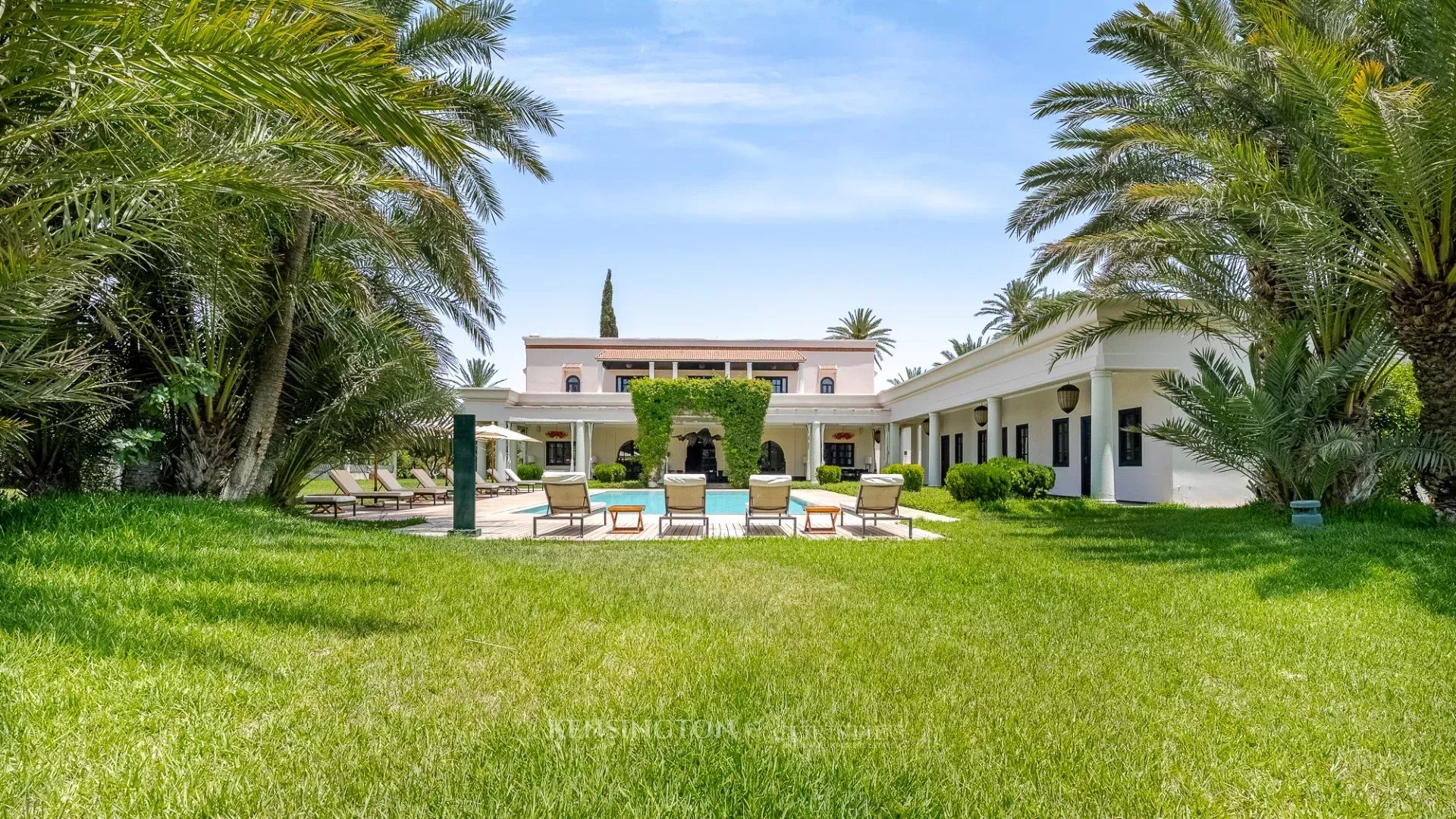 6 Bedroom Villa/Townhouse's Image 17