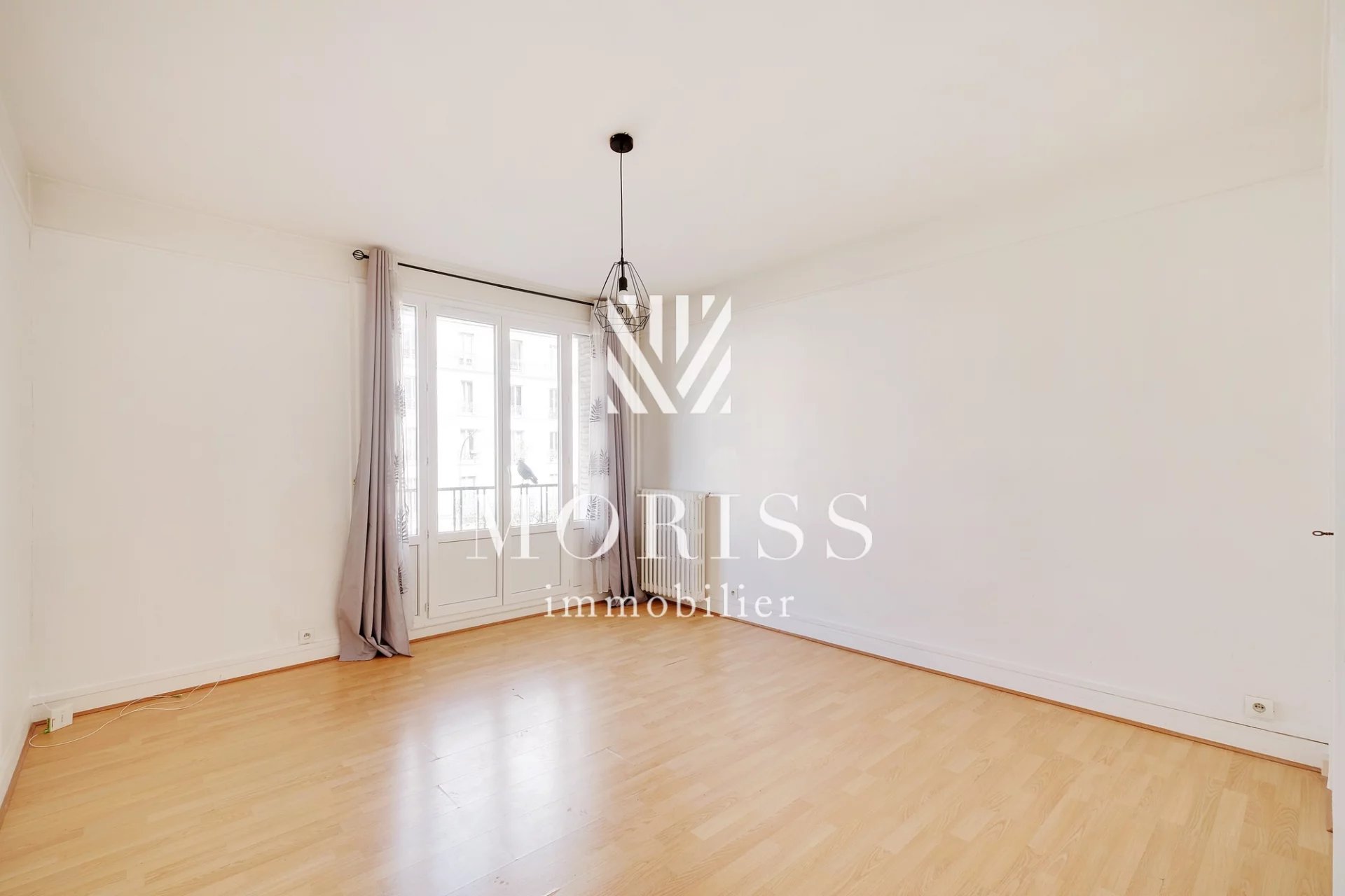 Saint-Mandé Appartement de 2 pièces de 43 m2 + 2 m2 de balcon - Image Array