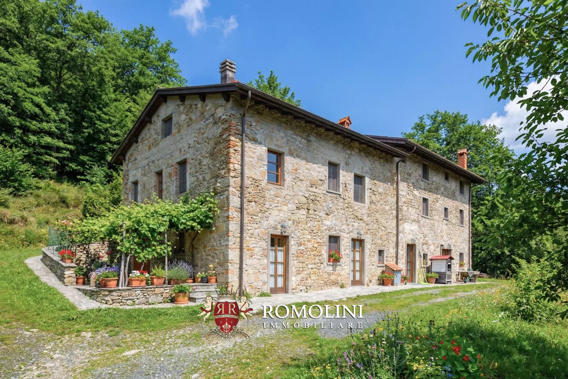 11 Bedroom Villa/Townhouse's Image 8