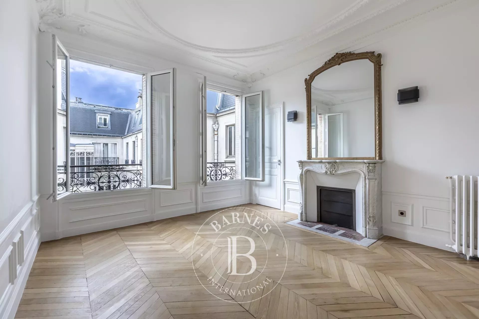 ARC DE TRIOMPHE - 2 BEDROOMS - 5TH FLOOR - IMMACULATE CONDITION - picture 23