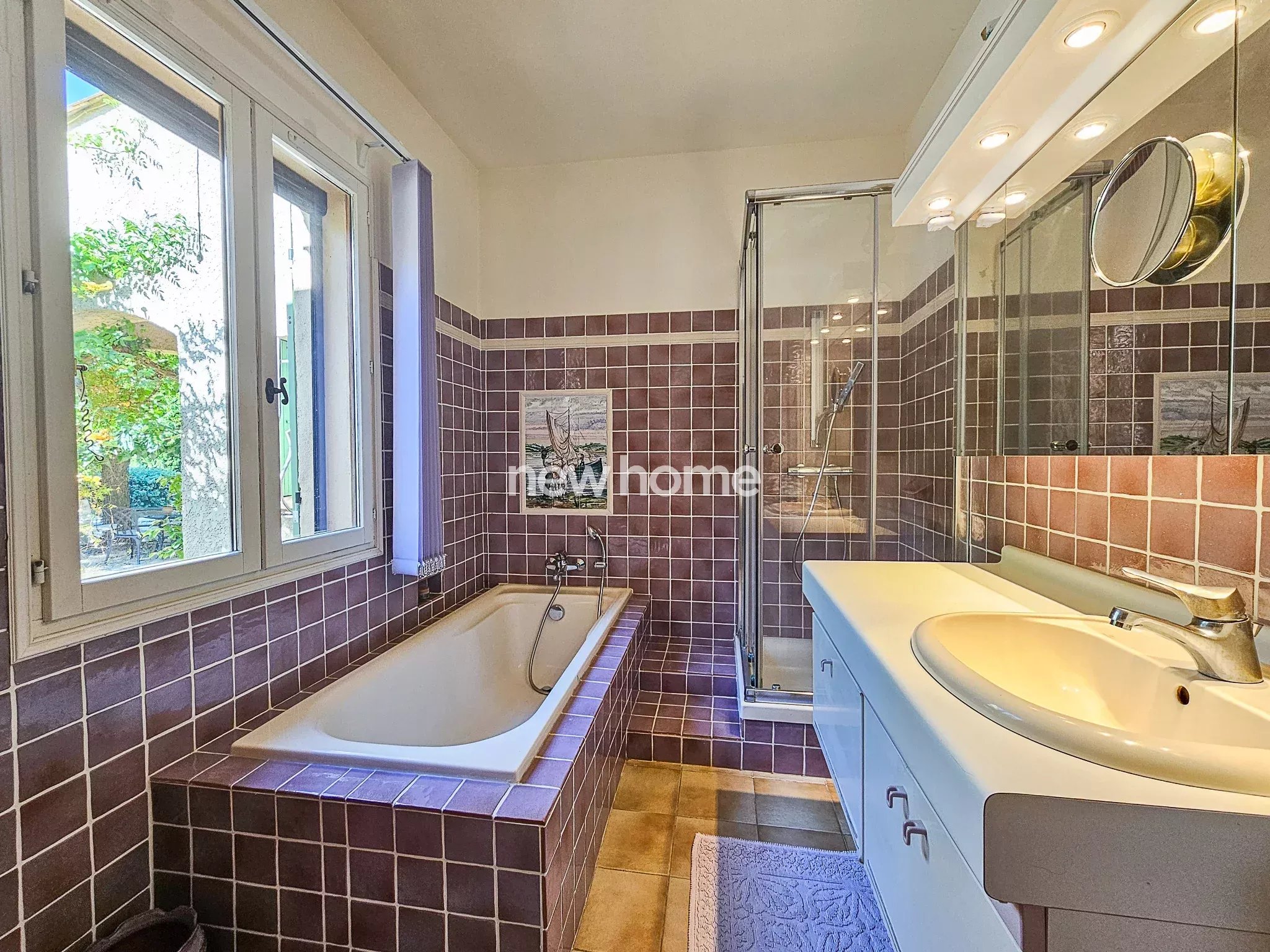 Havre de paix au cur de la nature avec vaste terrain arboré