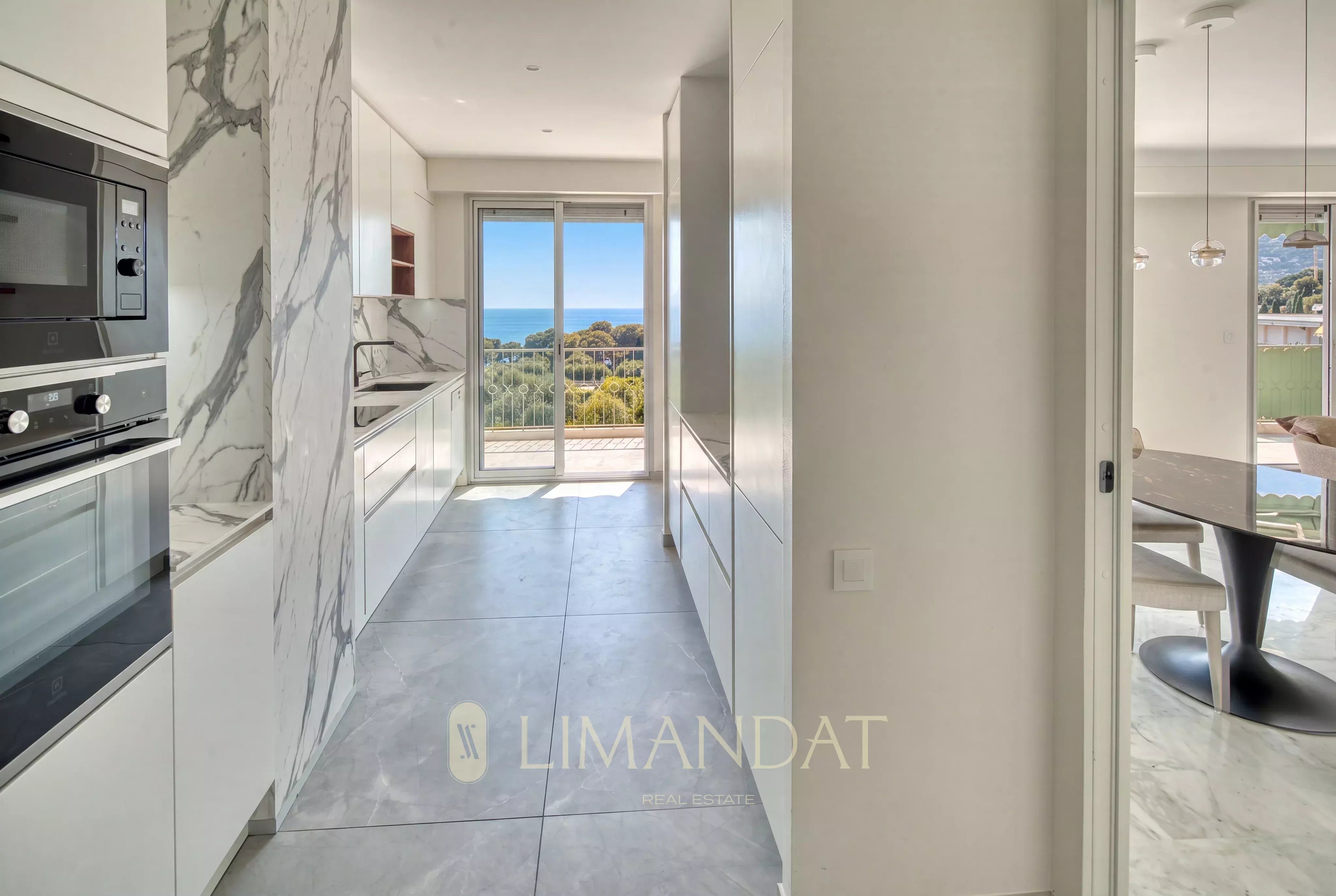 Cap Martin – 4 rooms 126 m² – terraces 38 m² – Stunning panoramic sea view Monaco/Italy