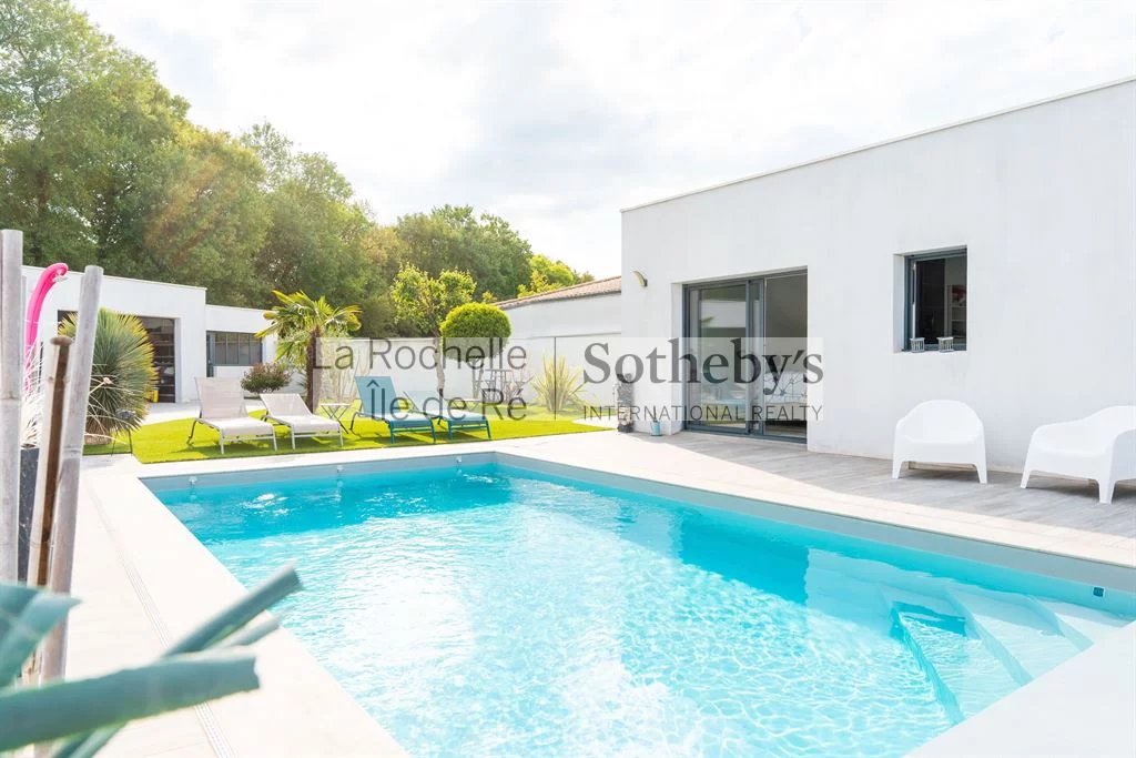 Villa Contemporaine derrière Les Parcs