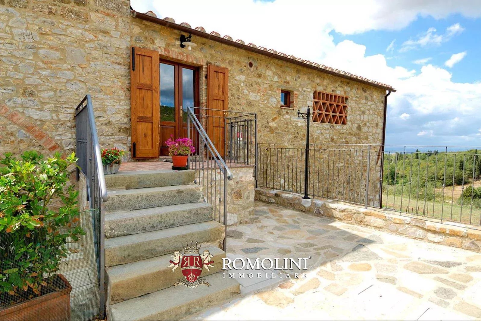 53 Bedroom Vineyard's Image 21