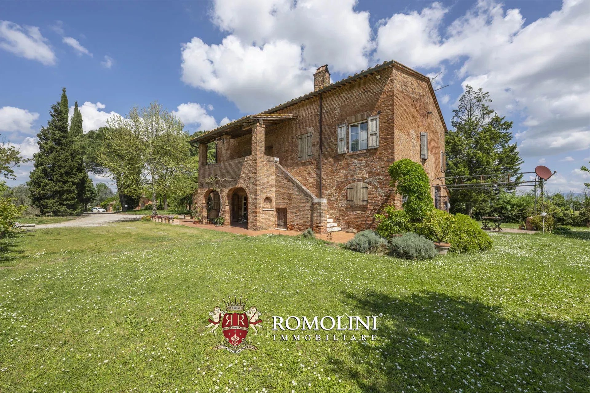 34 Bedroom Vineyard's Image 43