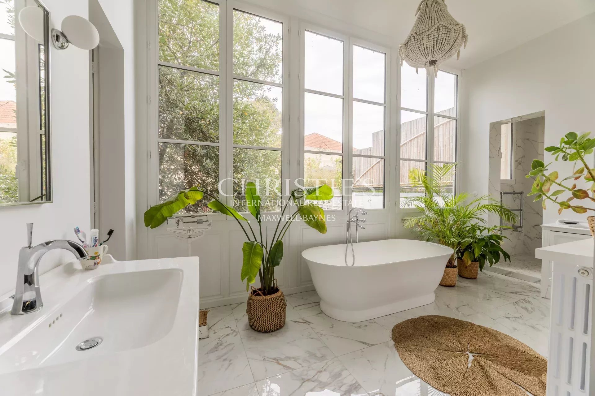 7 Bedroom Villa/Townhouse's Image 6