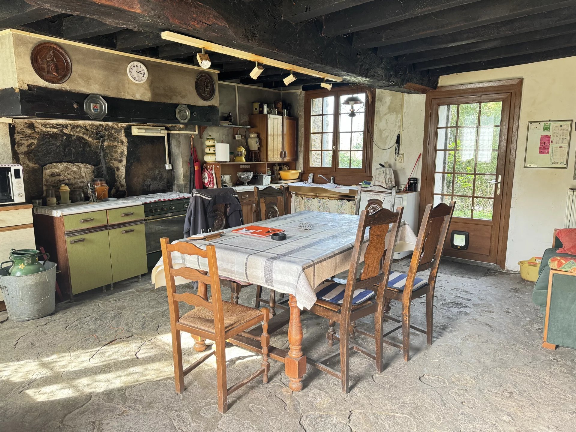 Farmhouse to renovate - Between Guéret and Jarnages