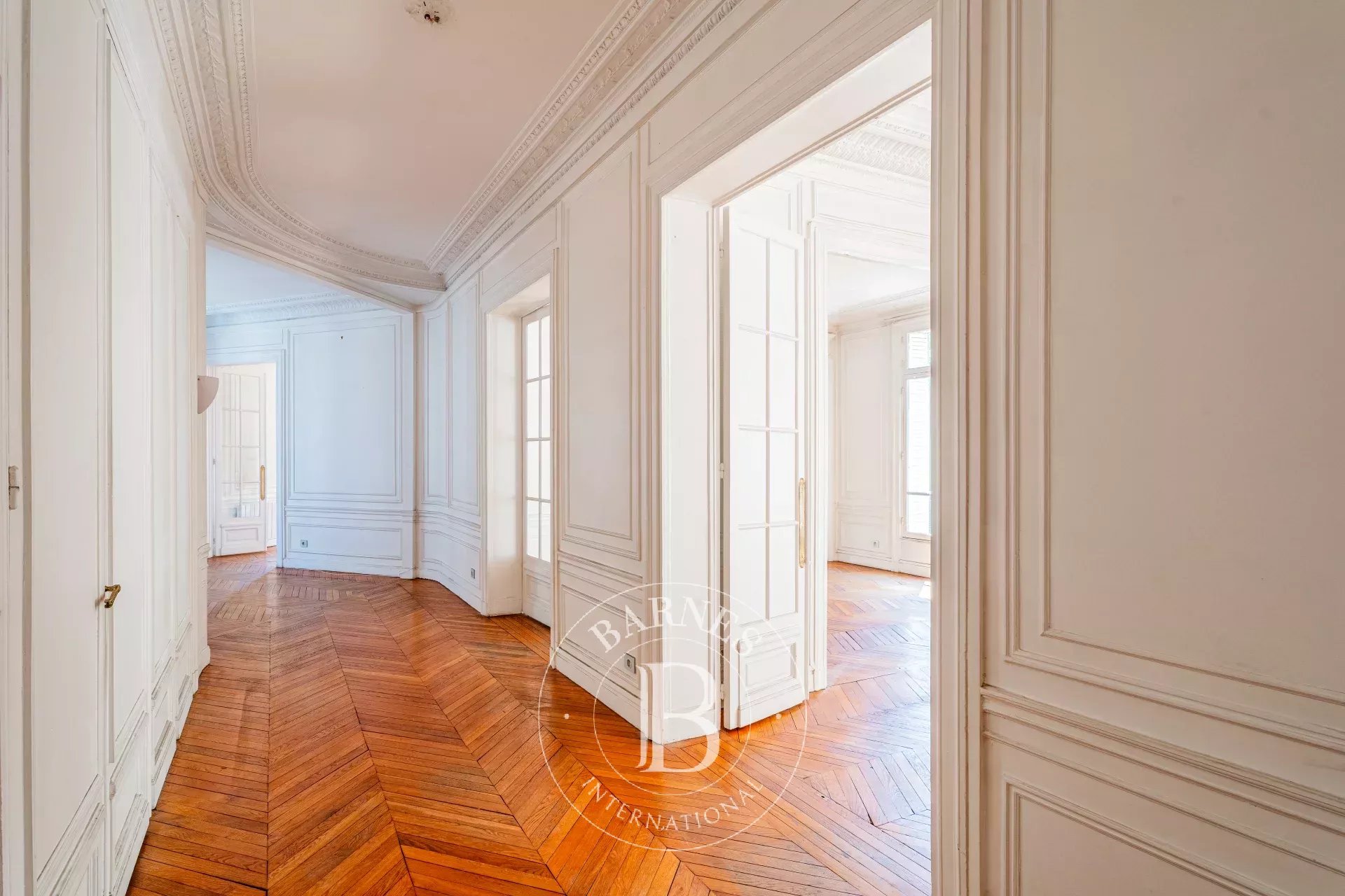 Paris 17 - Etoile / Saint Ferdinand - Appartement au 2è étage avec vue dégagée - 4 ou 5 chambres - picture 6