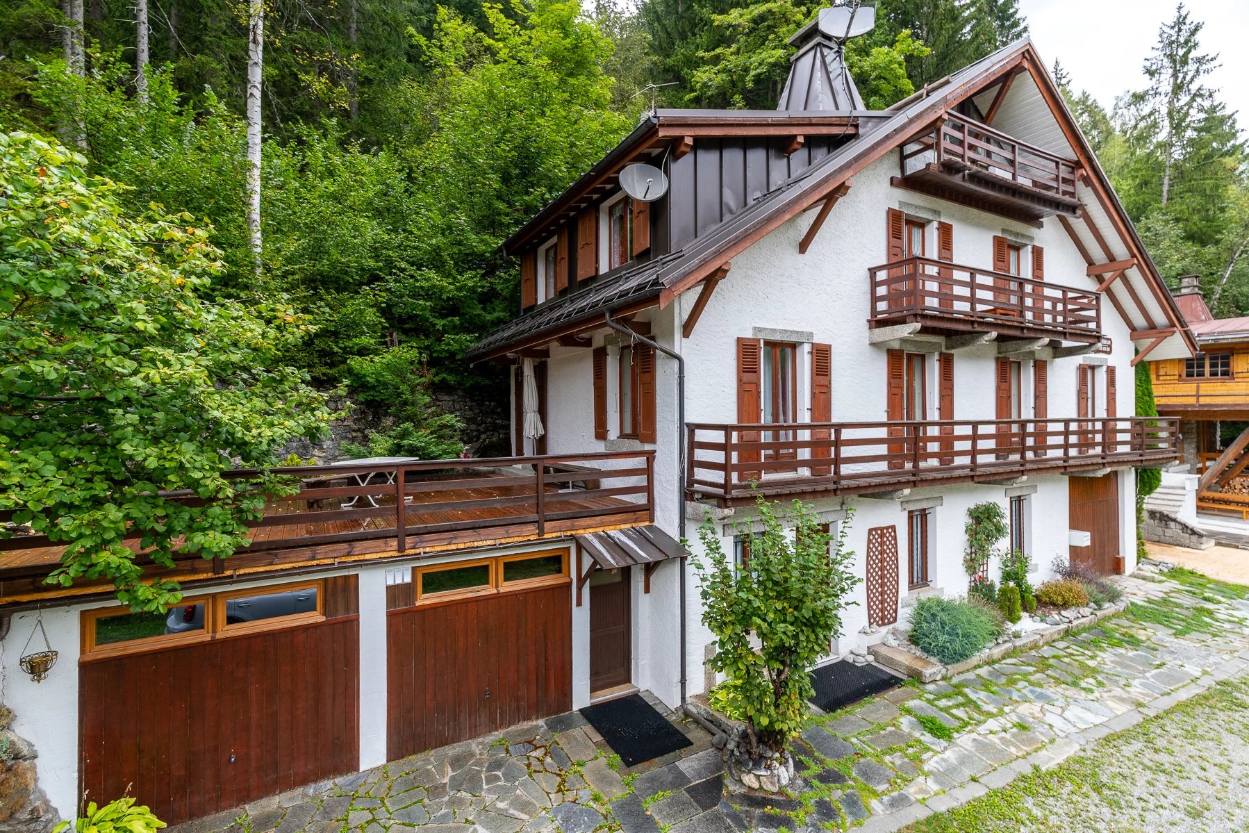 Photo of CHAMONIX - A large 9-bedroom chalet with great potential