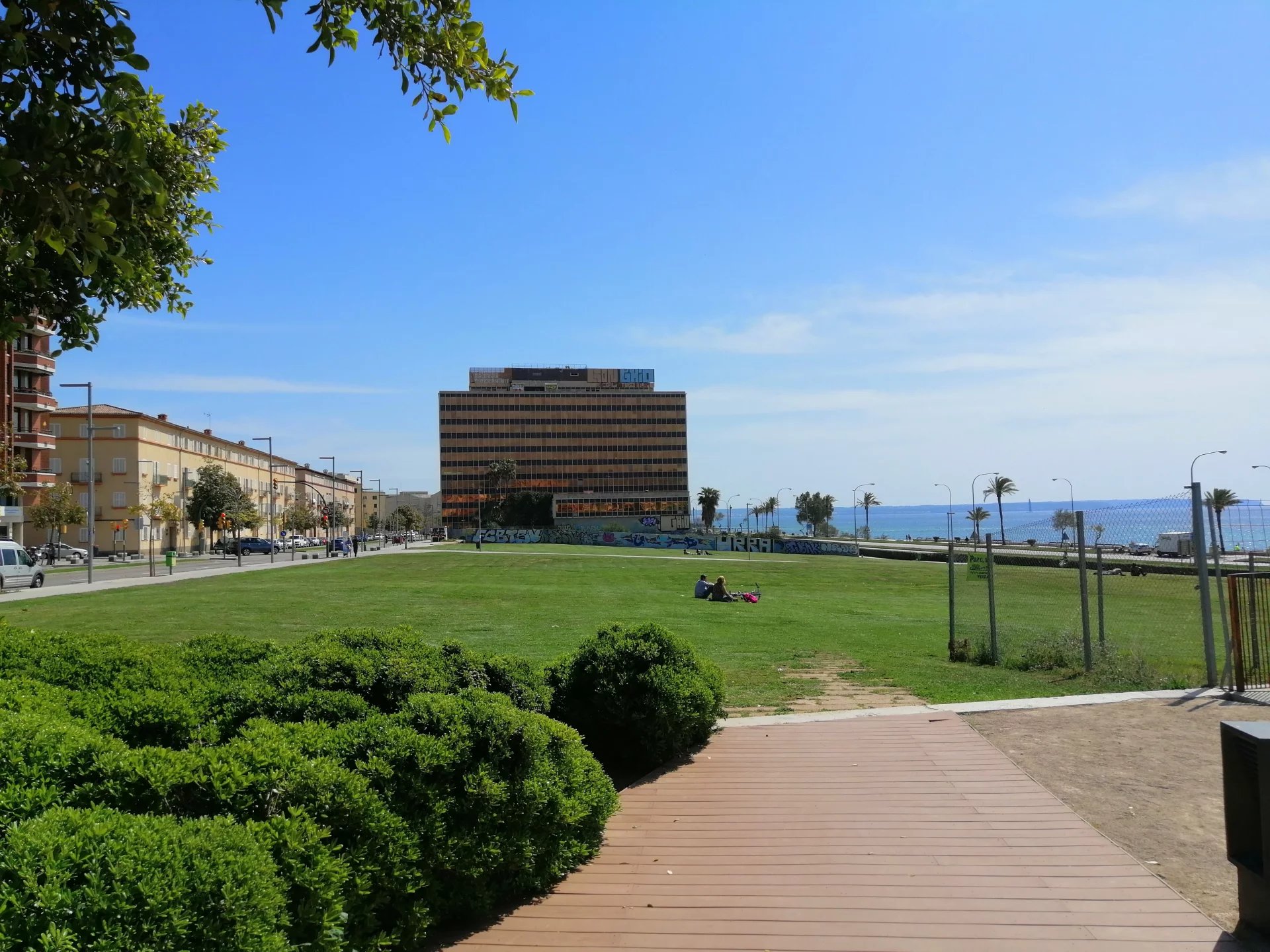 Magnífico local comercial con terrazas y vista al mar en Palma – Barrio de Las Avenidas/Foners